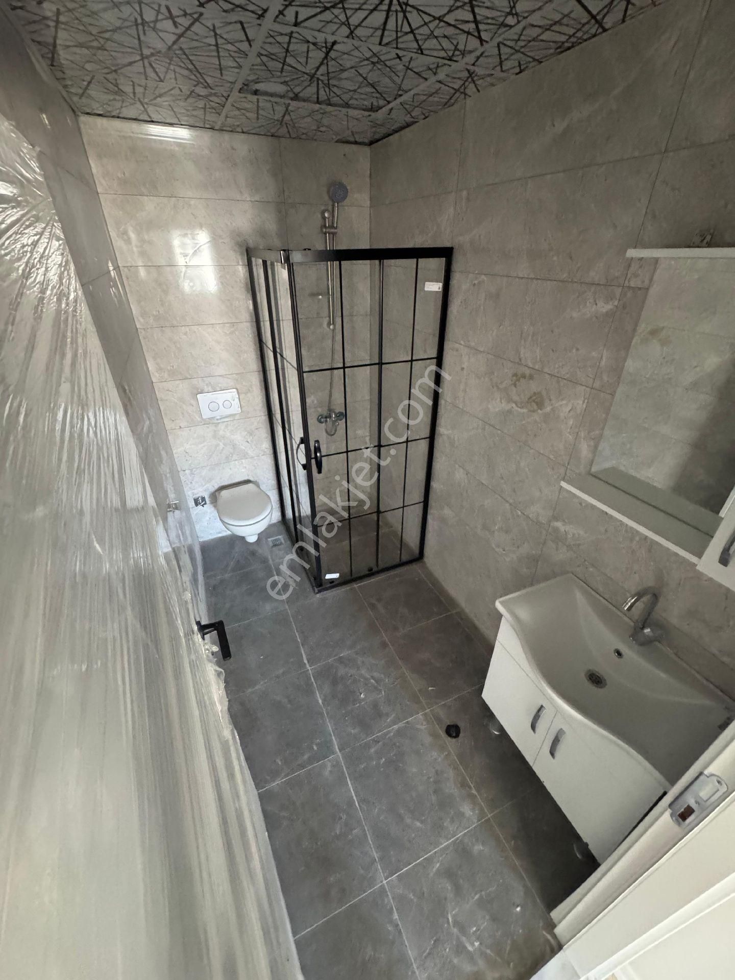 Cankayada Harika Konumda Acilll Satilik Daire Sehir Hastane Yakini - Görsel 16