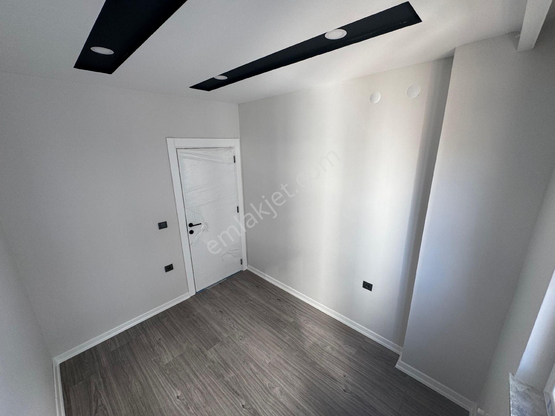 Cankayada Harika Konumda Acilll Satilik Daire Sehir Hastane Yakini - Görsel 19