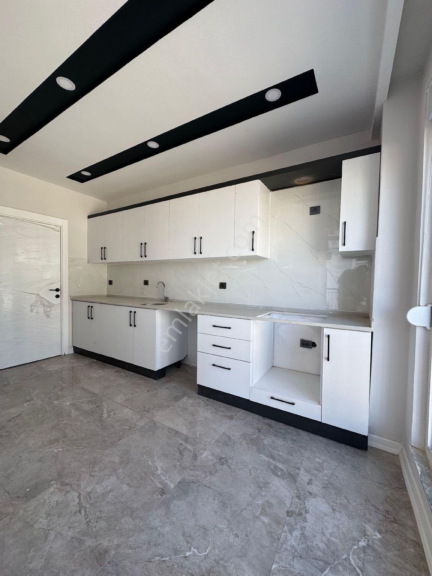 Cankayada Harika Konumda Acilll Satilik Daire Sehir Hastane Yakini - Görsel 22