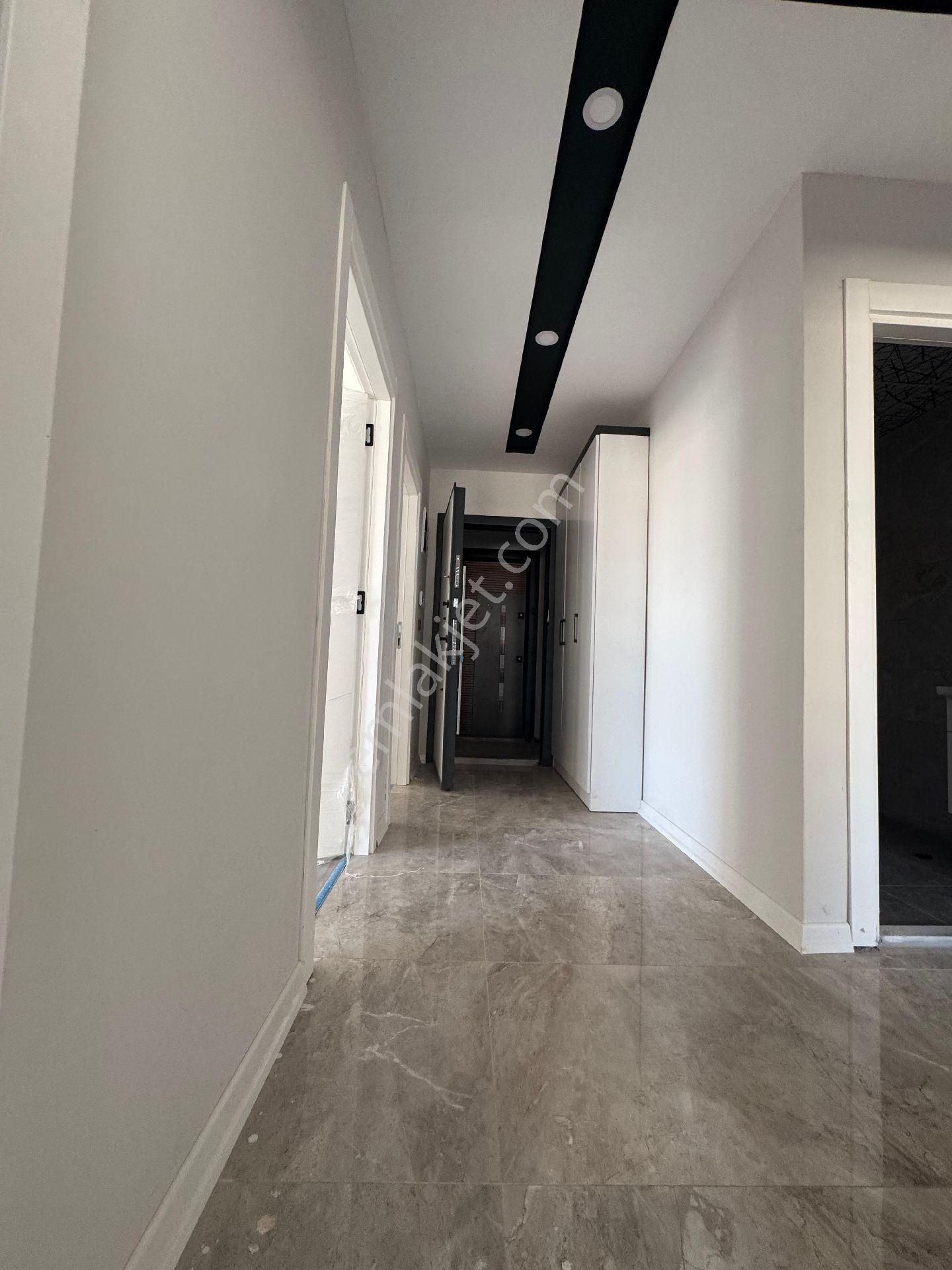 Cankayada Harika Konumda Acilll Satilik Daire Sehir Hastane Yakini - Görsel 17