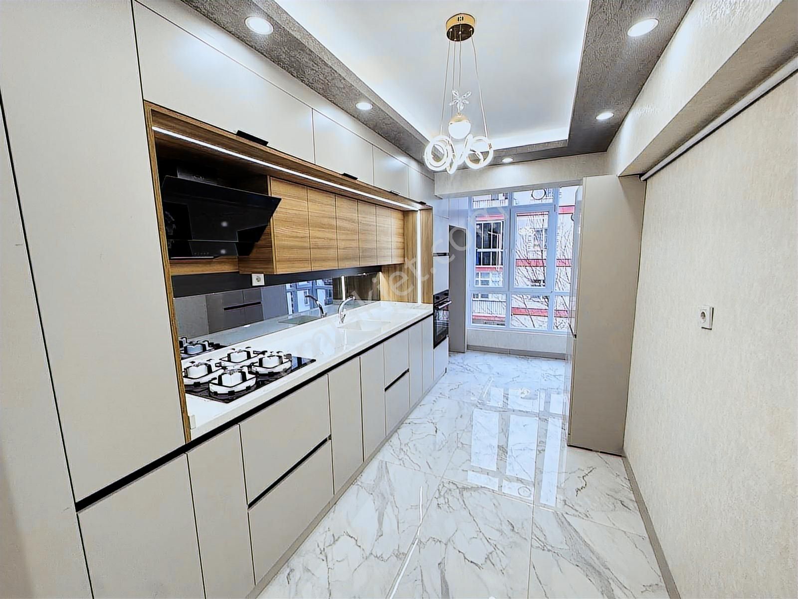 Pınarbaşı Mah'de 3+1 Ara Kat Ultra Lüx Daire - Görsel 10