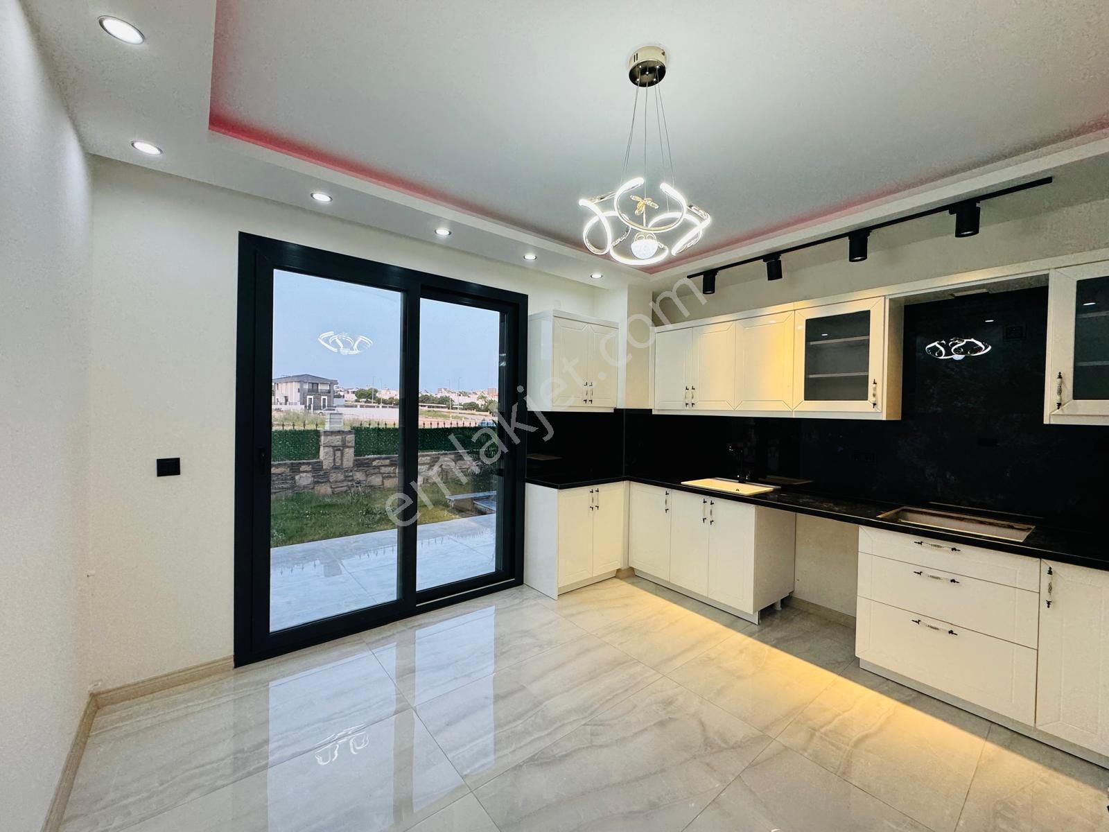 Didim Hisar Mah. 307 M2 Arsa İçinde Akıllı Sistemli 5+1 Ayrı Mutfaklı Havuzlu Tam Müstakil Villa - Görsel 11