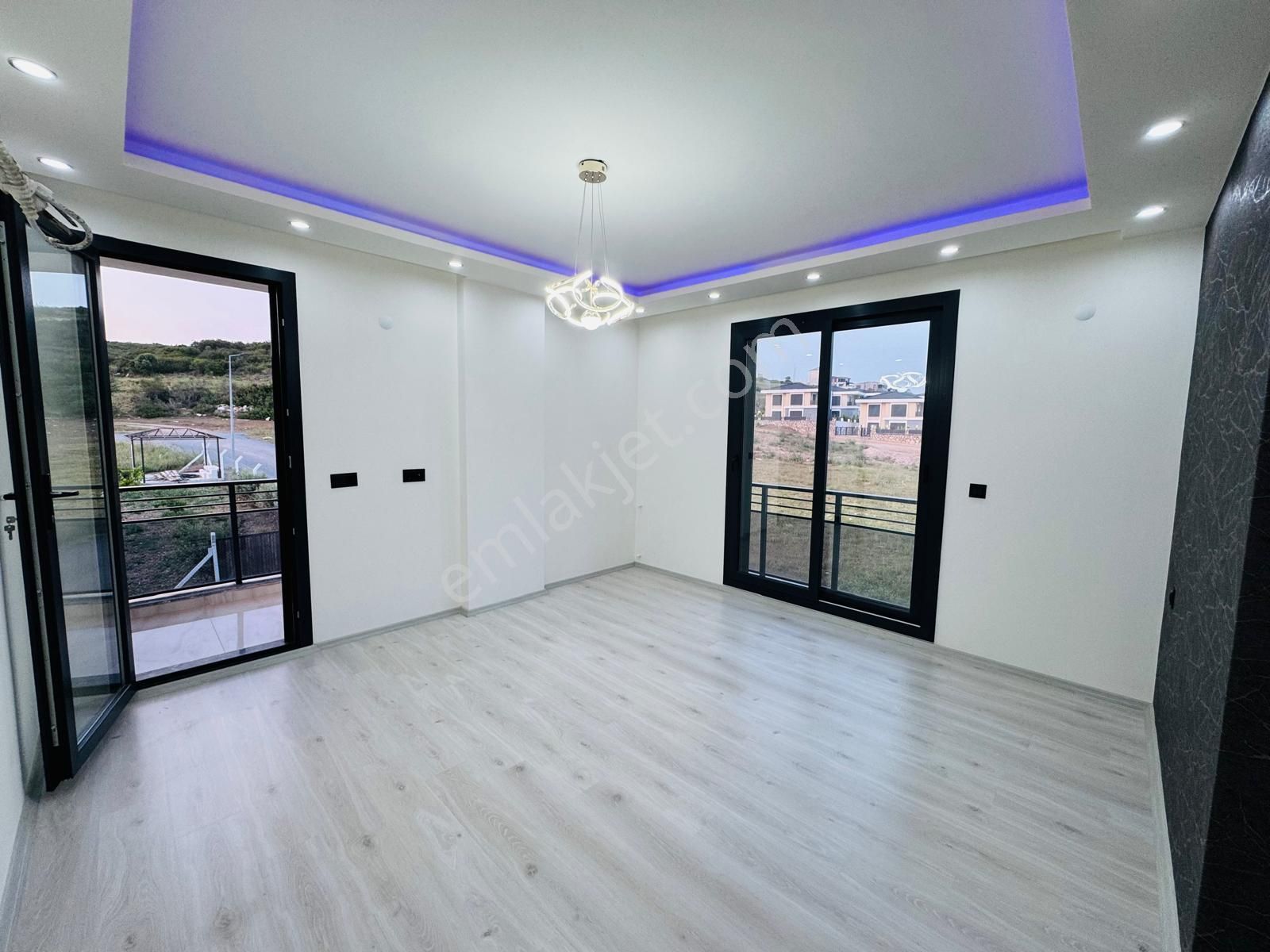 Didim Hisar Mah. 307 M2 Arsa İçinde Akıllı Sistemli 5+1 Ayrı Mutfaklı Havuzlu Tam Müstakil Villa - Görsel 33