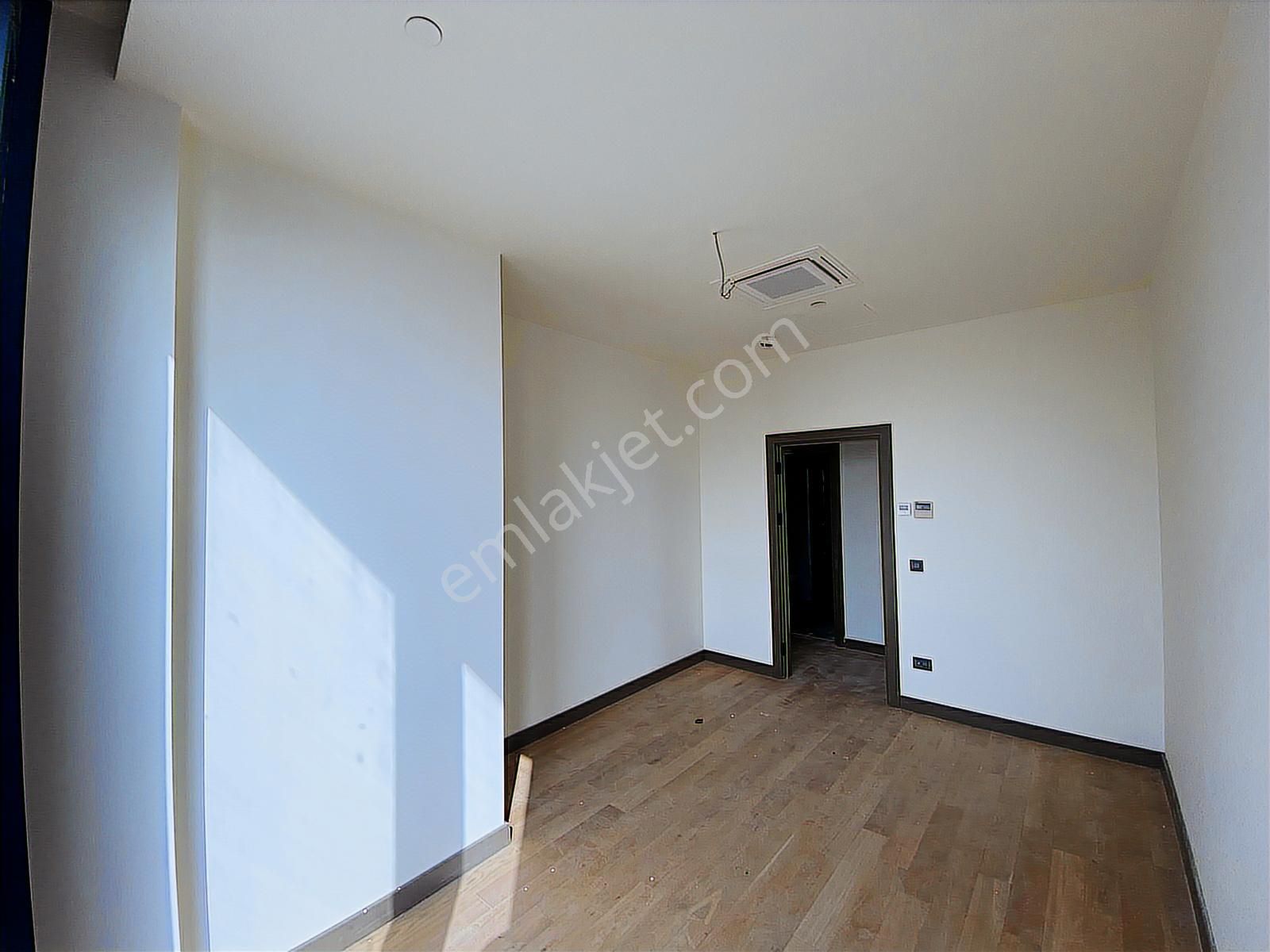 Mahall Bomonti İzmir Kiracısız Çift Cephe Satılık 3+1 Rezidans - Görsel 23