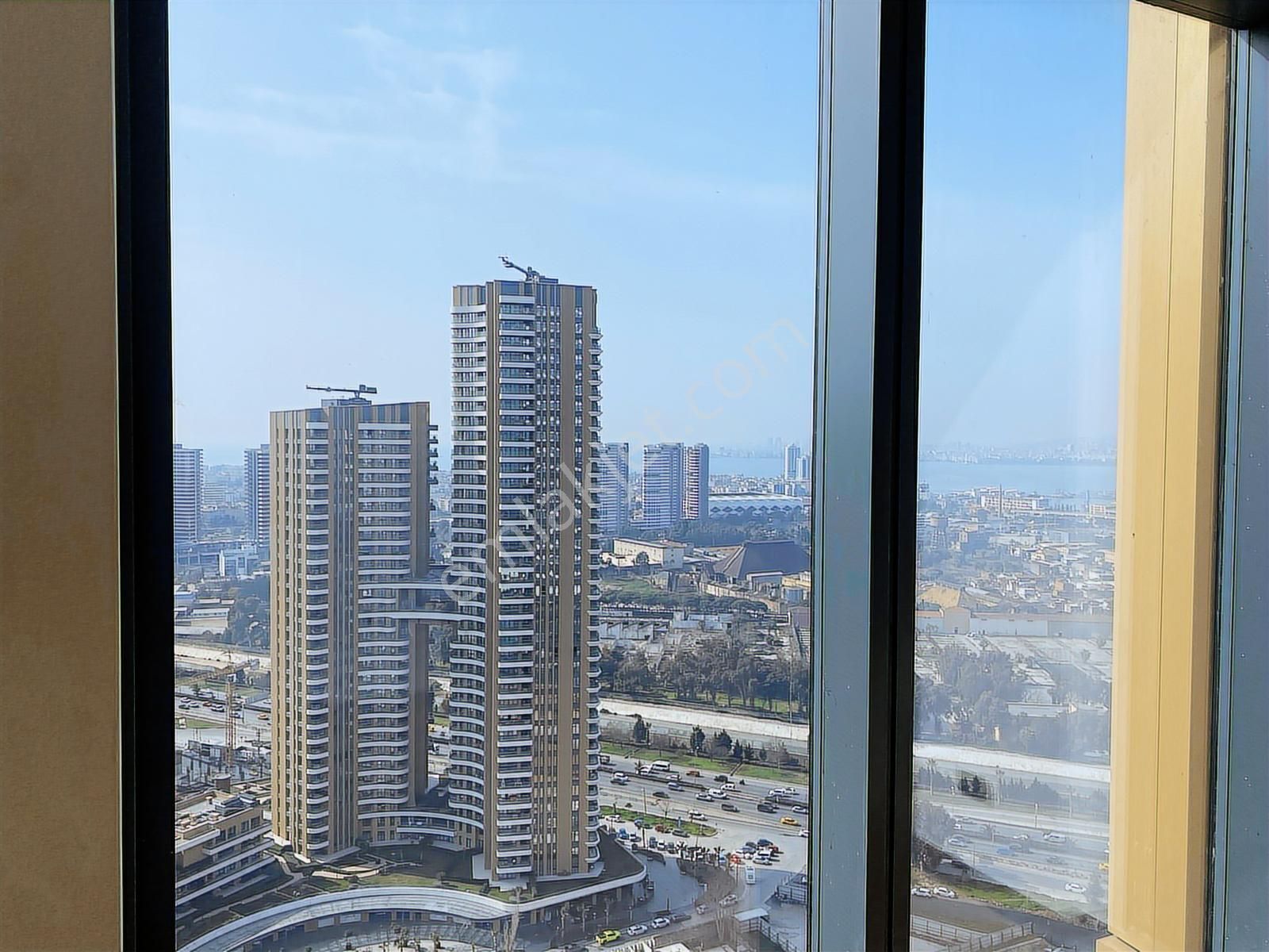 Mahall Bomonti İzmir Kiracısız Çift Cephe Satılık 3+1 Rezidans - Görsel 17