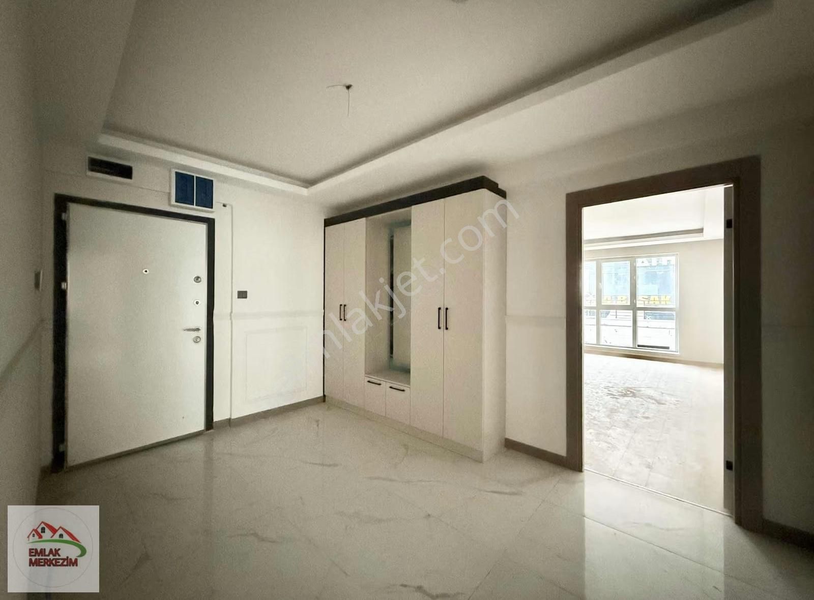 Emlak Merkezim'den O.kemal Cad.üstü 1.kat 3+1 Sıfır Lüx Daire - Görsel 14