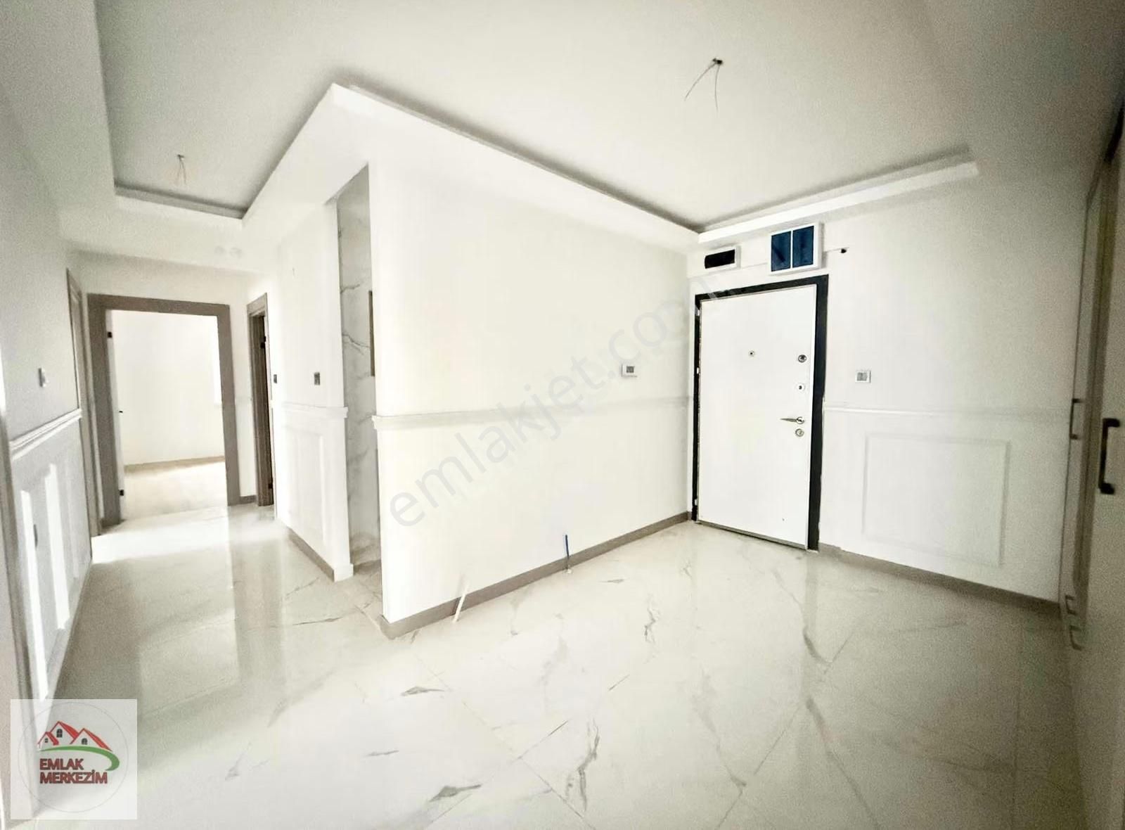 Emlak Merkezim'den O.kemal Cad.üstü 1.kat 3+1 Sıfır Lüx Daire - Görsel 28