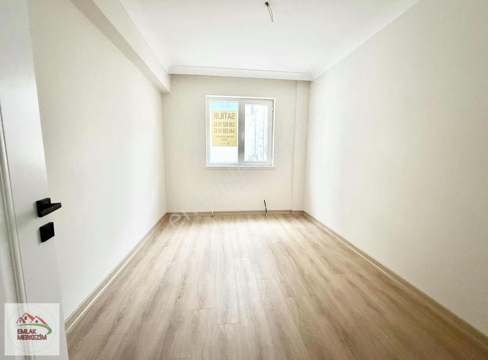 Emlak Merkezim'den O.kemal Cad.üstü 1.kat 3+1 Sıfır Lüx Daire - Görsel 23