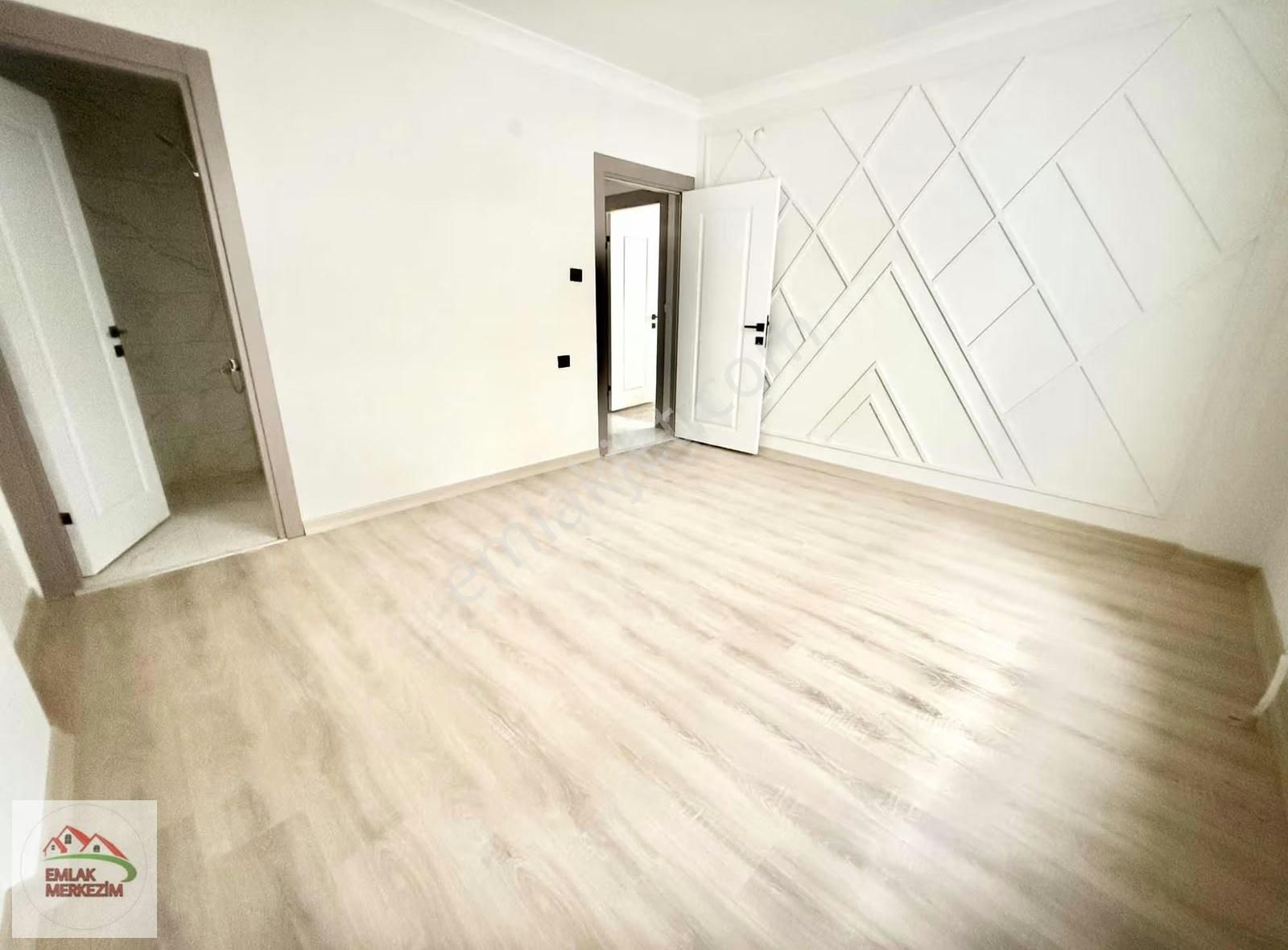 Emlak Merkezim'den O.kemal Cad.üstü 1.kat 3+1 Sıfır Lüx Daire - Görsel 25
