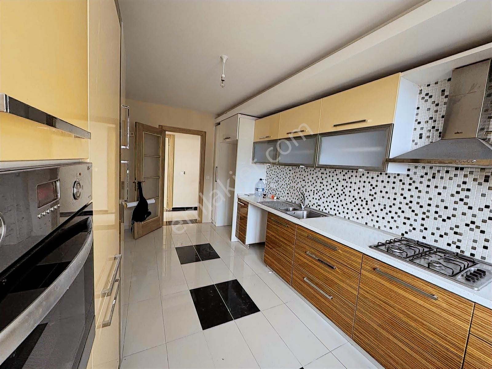 Büyükçekmece Butik Site İçinde 5+2 Deniz Manzaralı Dubleks - Görsel 18