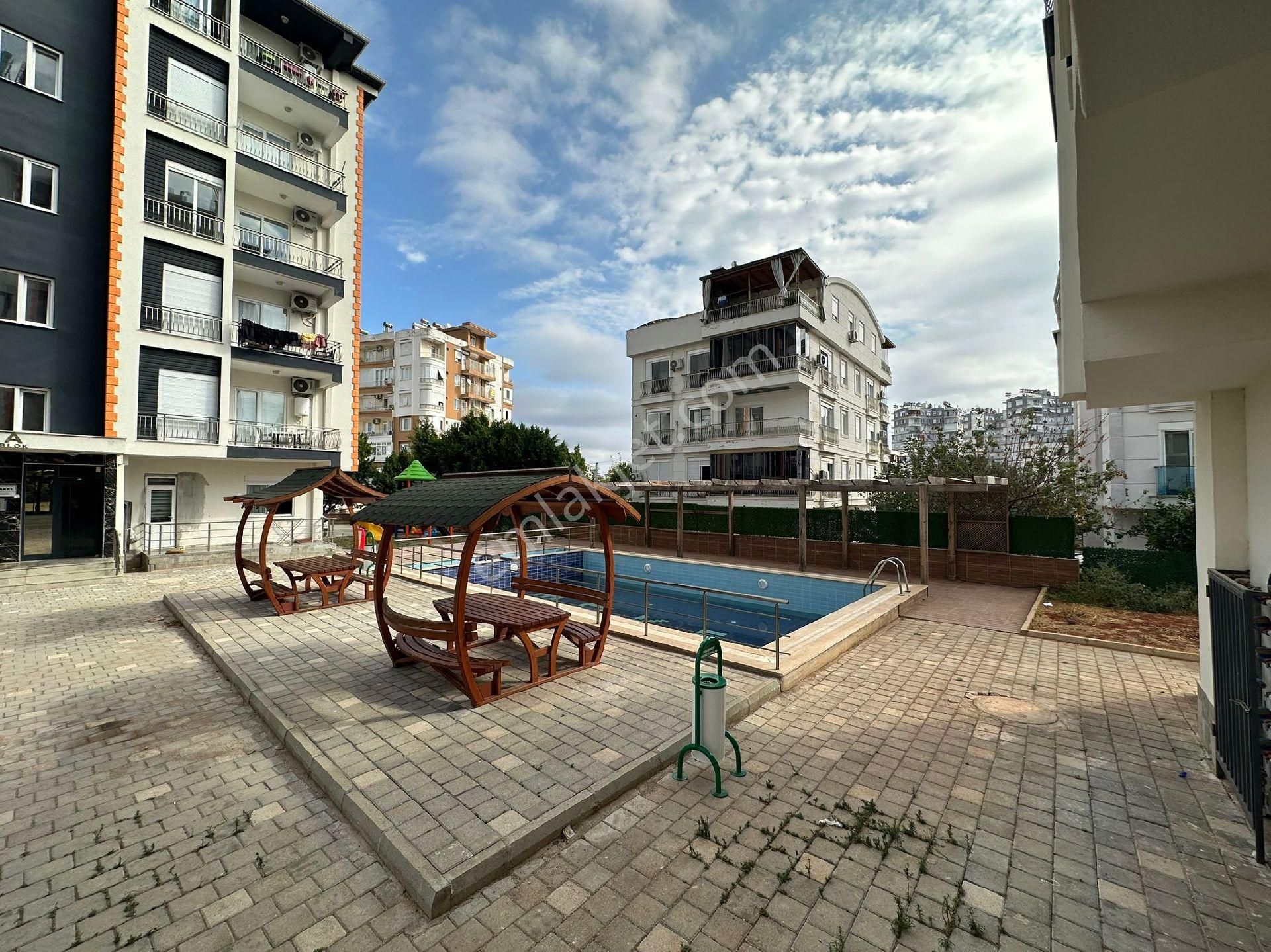 Varsak Karsıyakada Harıka Bı Daıre Lux Acıl Satılıkk - Görsel 2