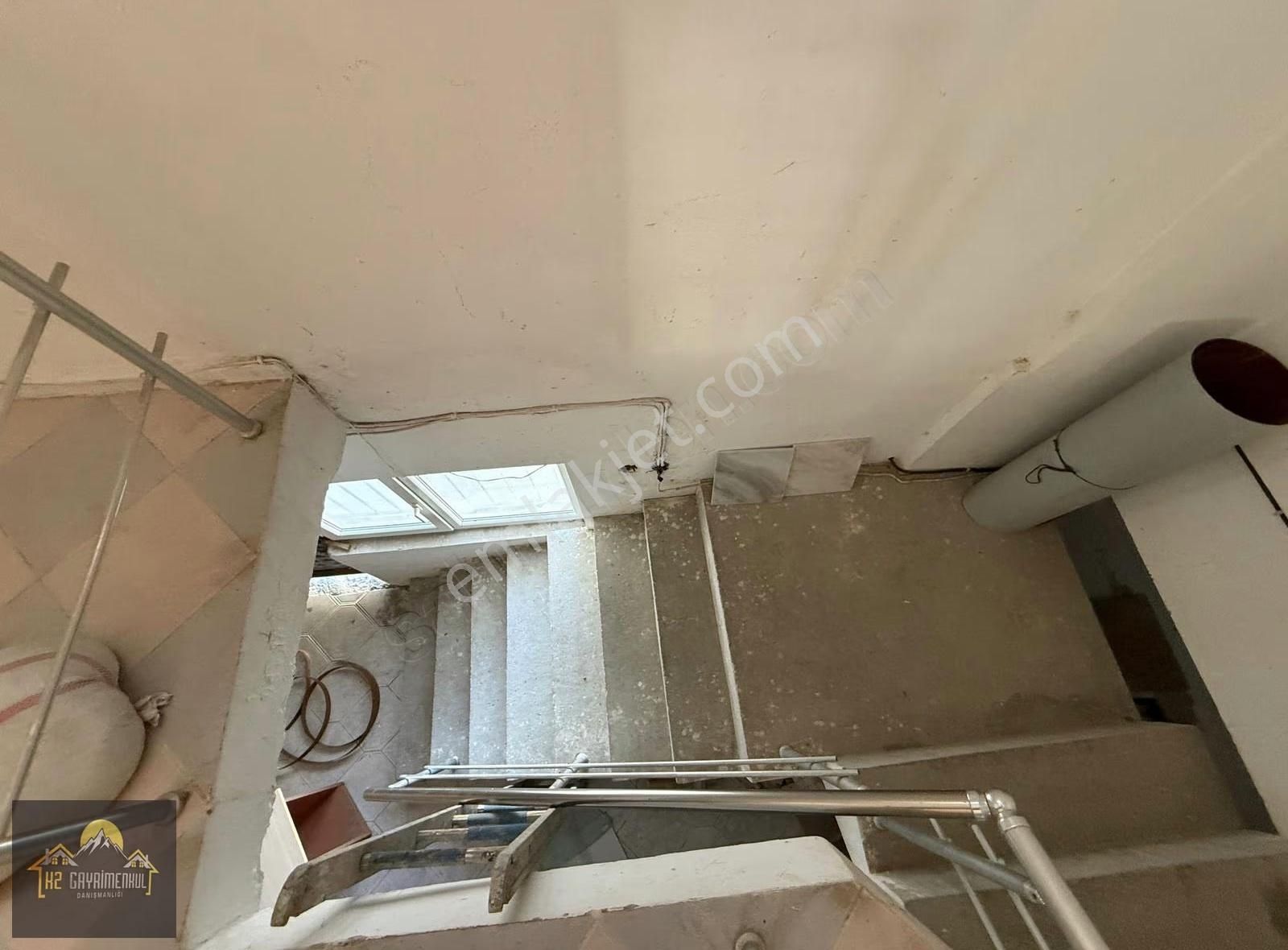 Ana Yola Sıfır | 3 Katlı | 380 M² | Ayrı Girişli Depolu | Güçlü - Görsel 2