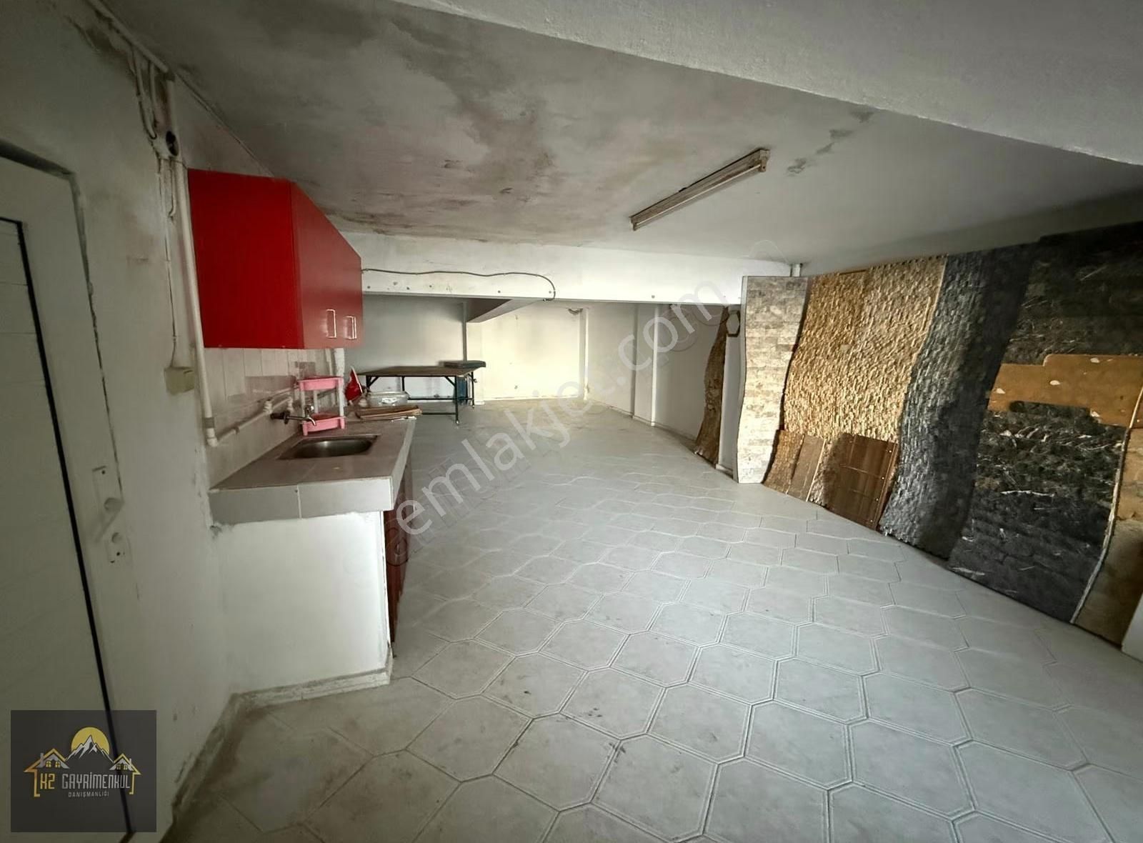 Ana Yola Sıfır | 3 Katlı | 380 M² | Ayrı Girişli Depolu | Güçlü - Görsel 3