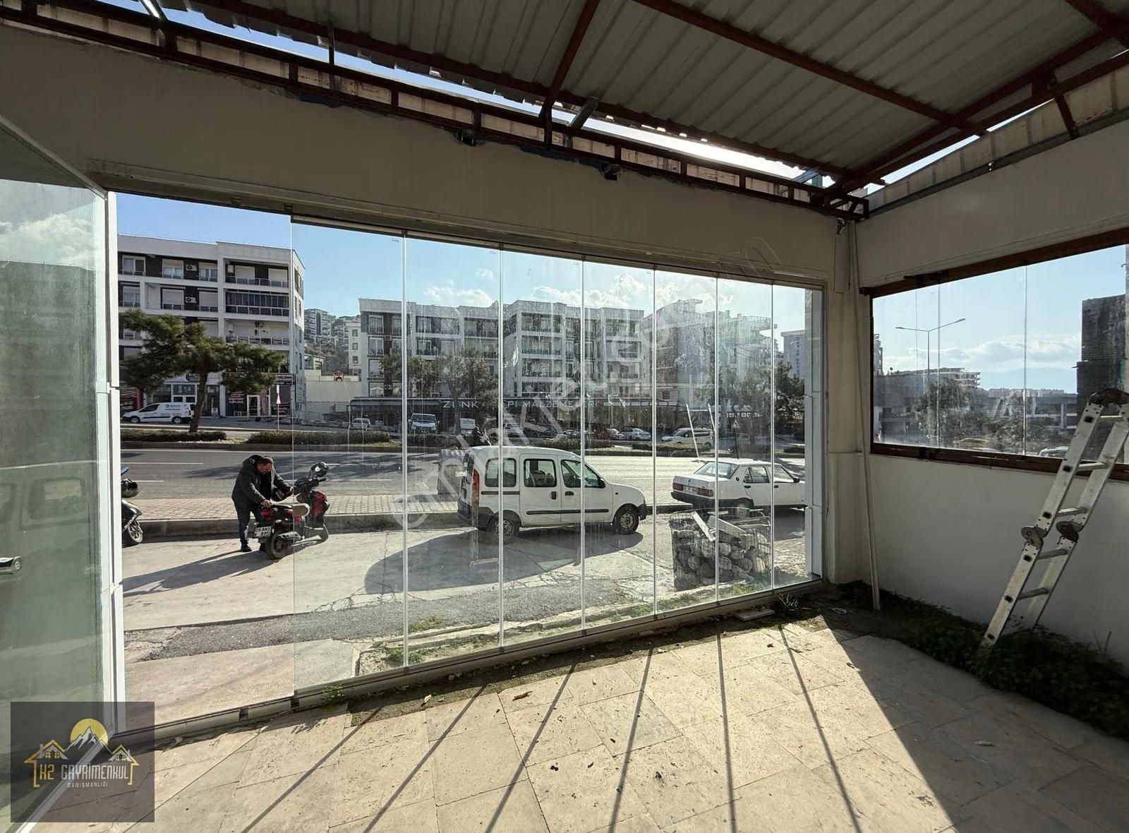 Ana Yola Sıfır | 3 Katlı | 380 M² | Ayrı Girişli Depolu | Güçlü - Görsel 16
