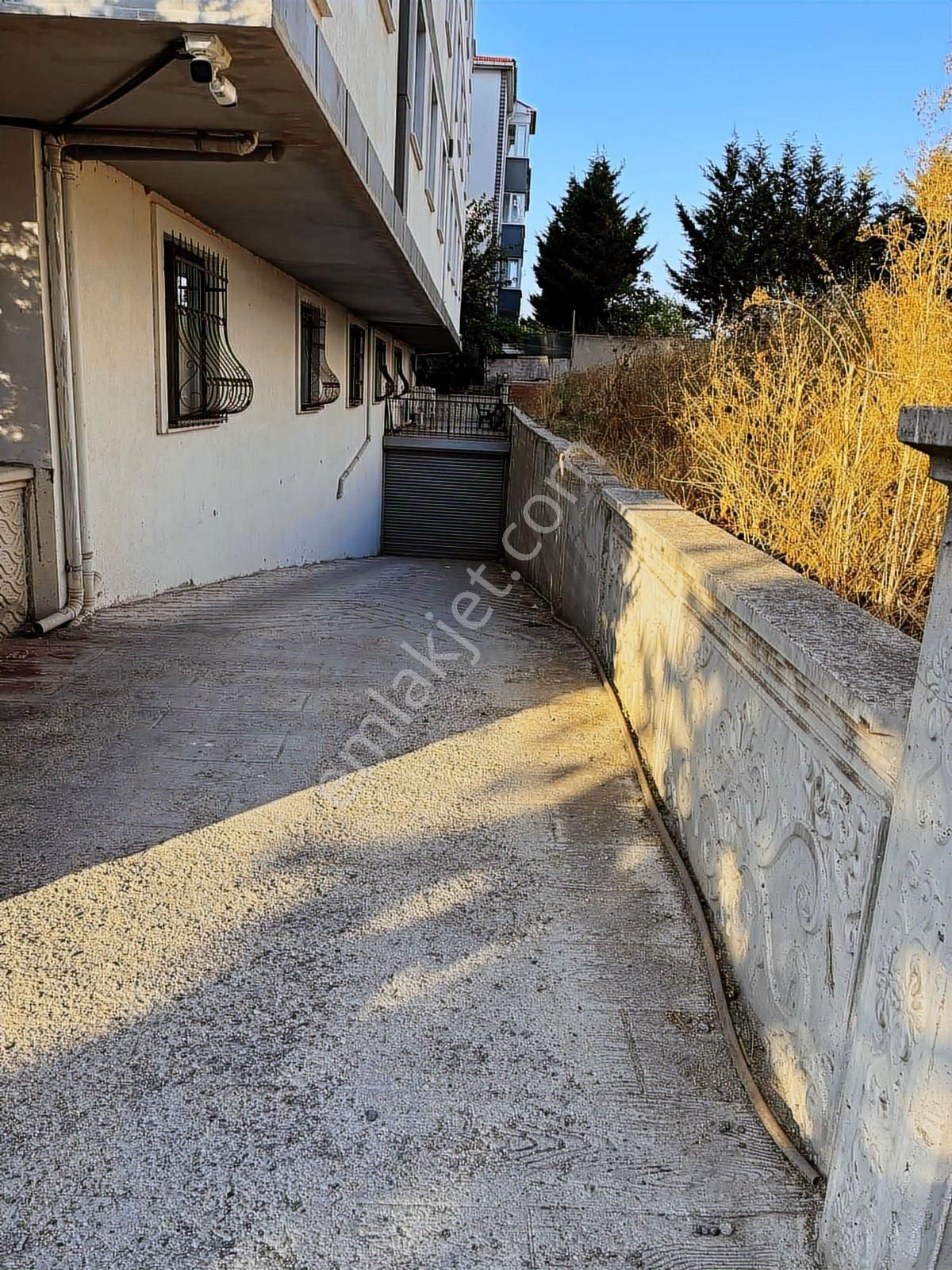 Tepe Yolu Üzerinde Satılık 3+1 Daire Okullar Bölgesinde - Görsel 28