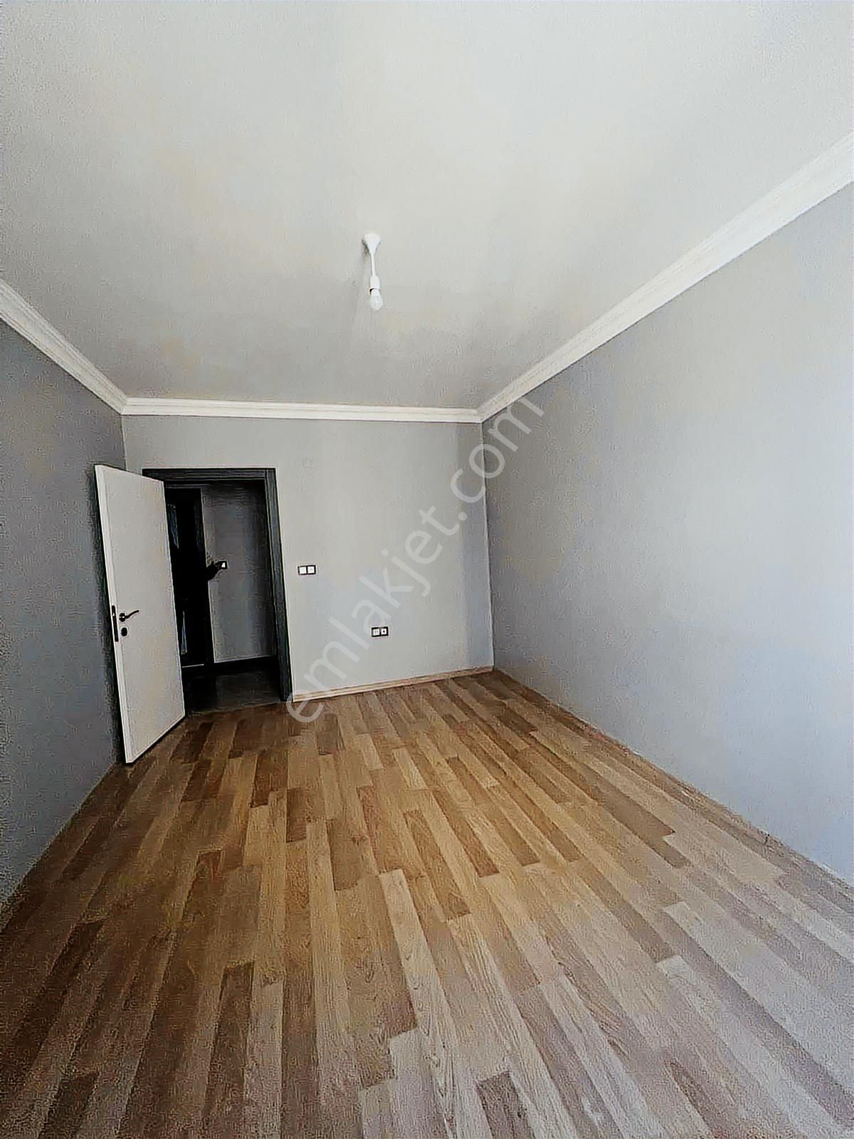 Tepe Yolu Üzerinde Satılık 3+1 Daire Okullar Bölgesinde - Görsel 32