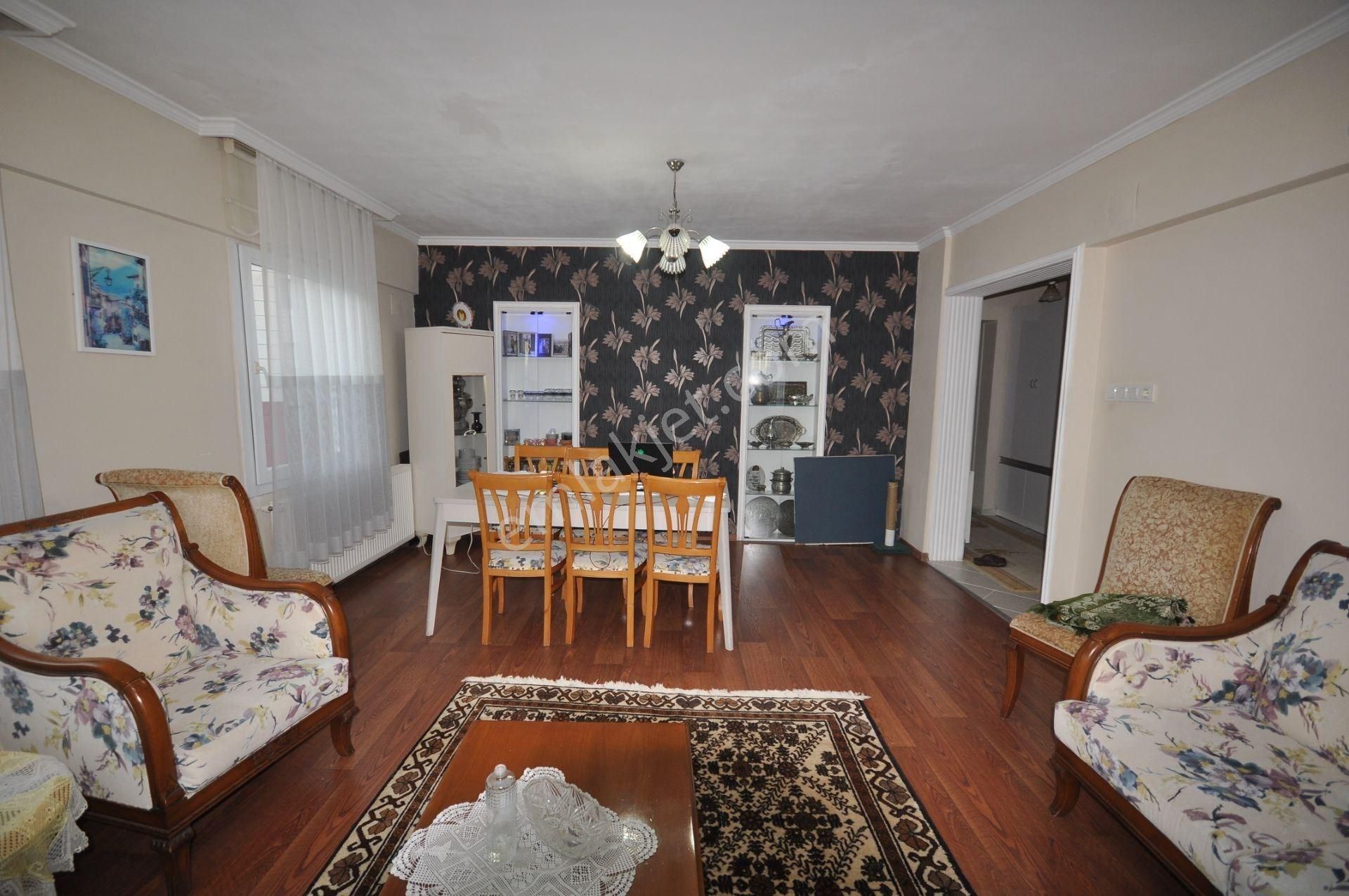 Söke Çarşamba Pazarı Karşısı Satılık 3+1 Daire - Görsel 7