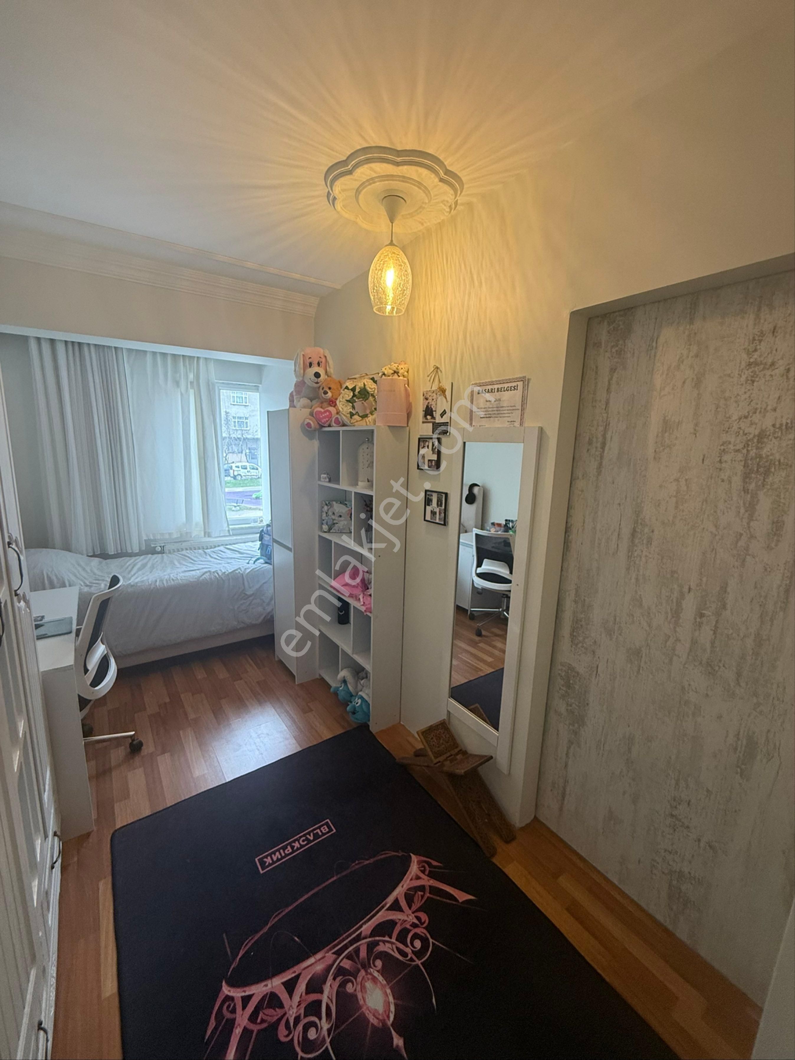 İsmetpaşa Mahallesi 3+1 135m2 2. Kat Tramvaya Yakın Temiz Kiralık Daire - Görsel 27