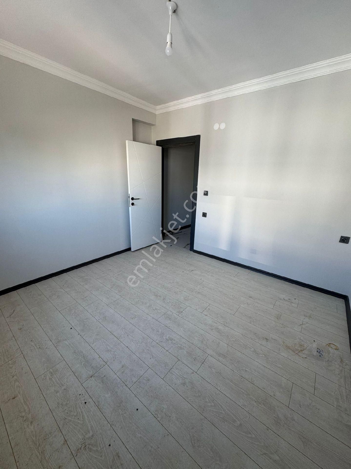 Ayanoglunda 100m Ayrı Mutfak Vc Guney Cephe - Görsel 12