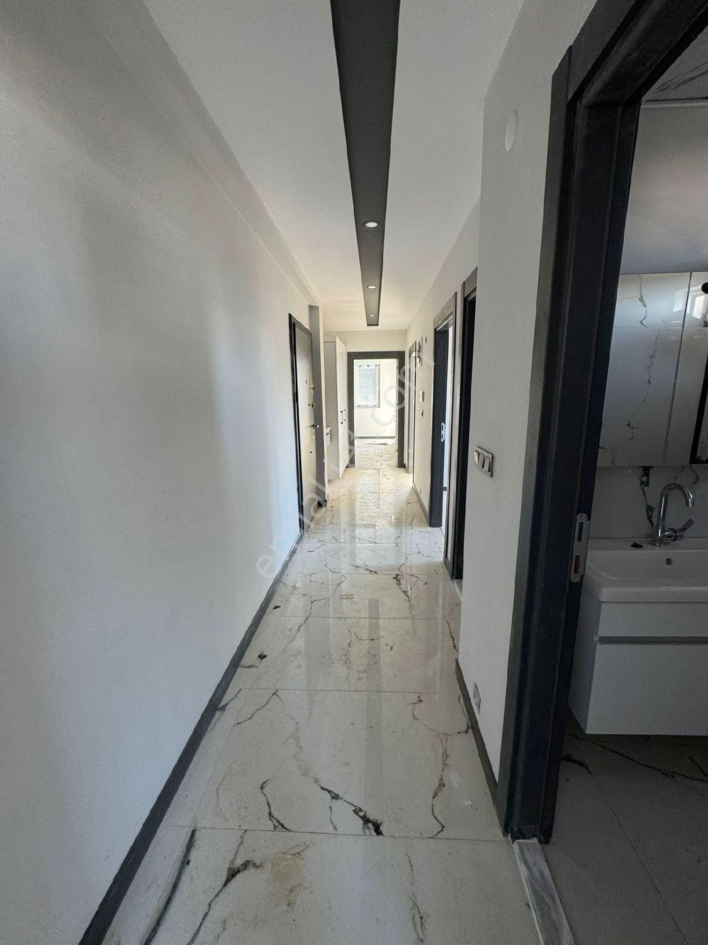 Ayanoglunda 100m Ayrı Mutfak Vc Guney Cephe - Görsel 3