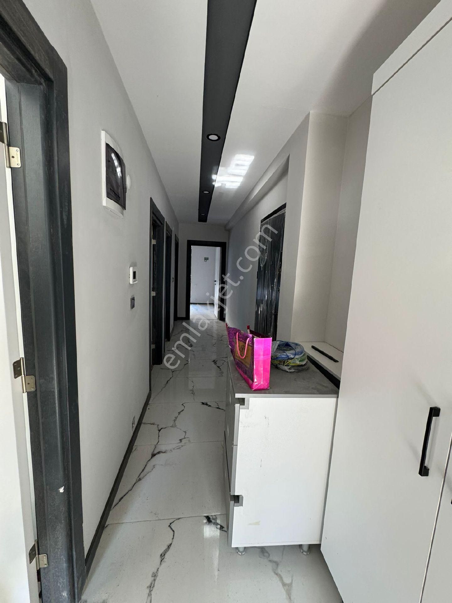 Ayanoglunda 100m Ayrı Mutfak Vc Guney Cephe - Görsel 11