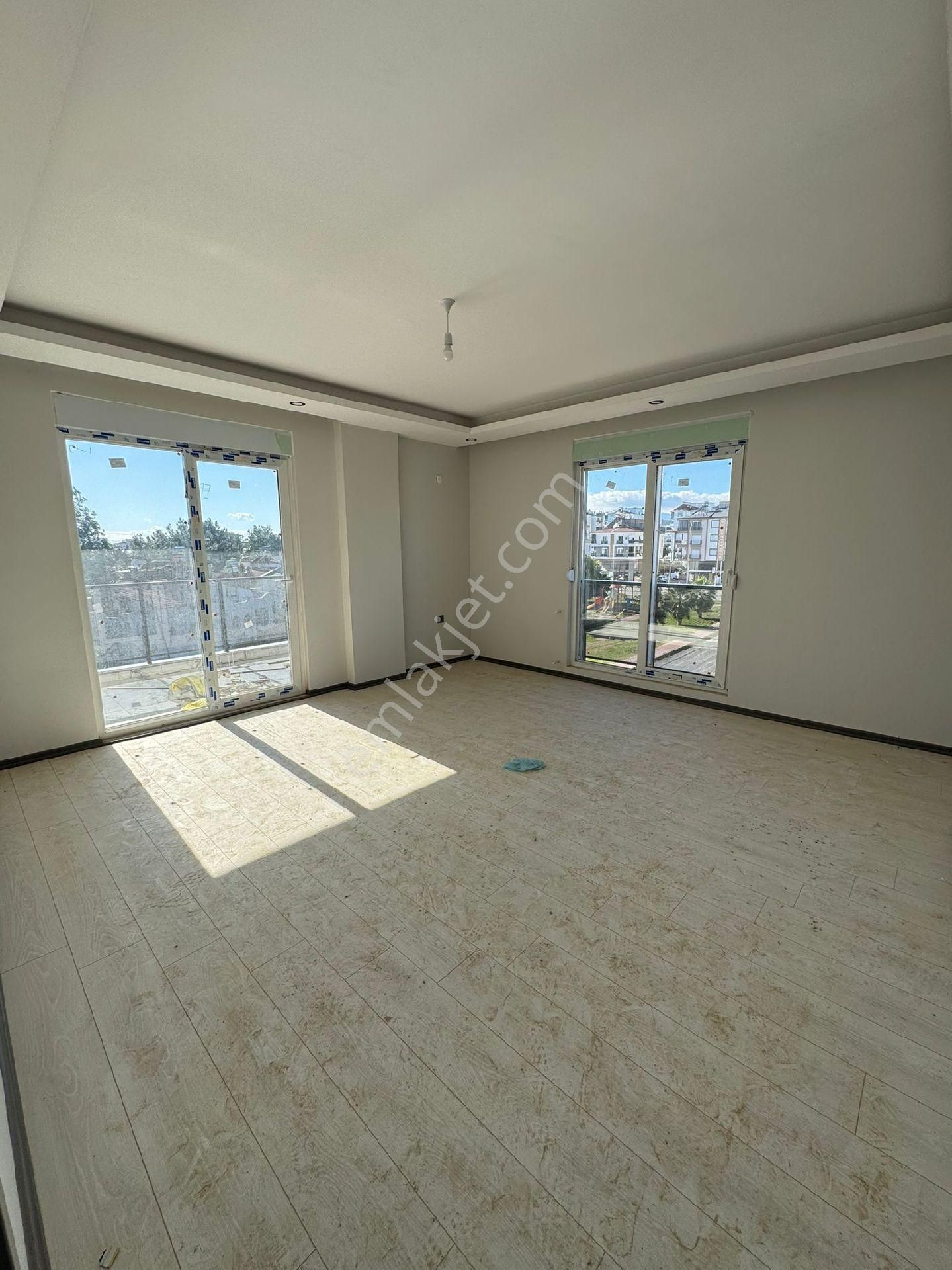 Ayanoglunda 100m Ayrı Mutfak Vc Guney Cephe - Görsel 13