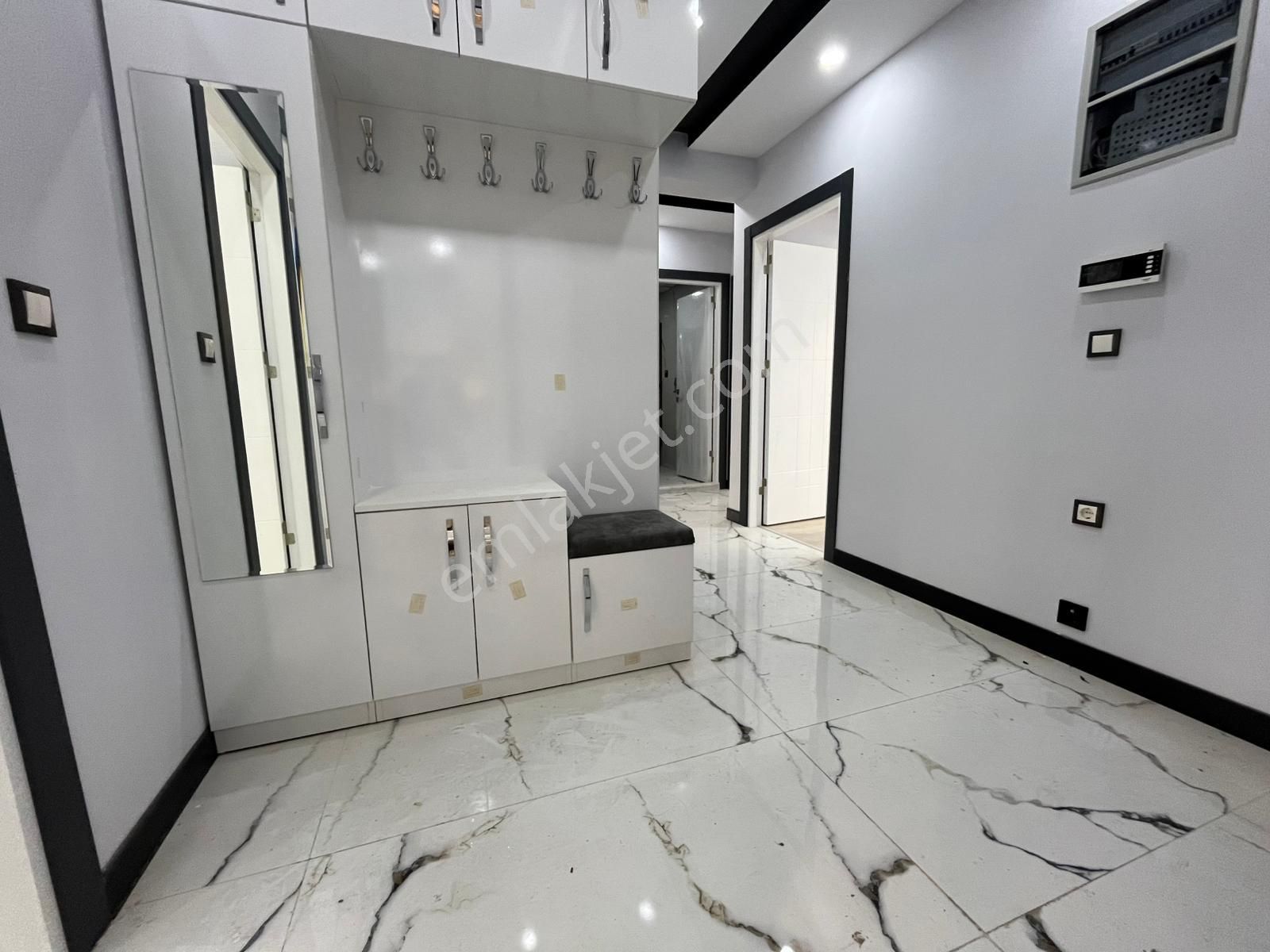 Tuncay Kartal'dan Çamlıca Mh Tombakzade Cd Yakını Özel Garajlı 3+1 - Görsel 14