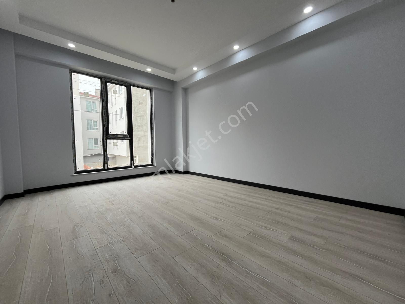 Tuncay Kartal'dan Çamlıca Mh Tombakzade Cd Yakını Özel Garajlı 3+1 - Görsel 26