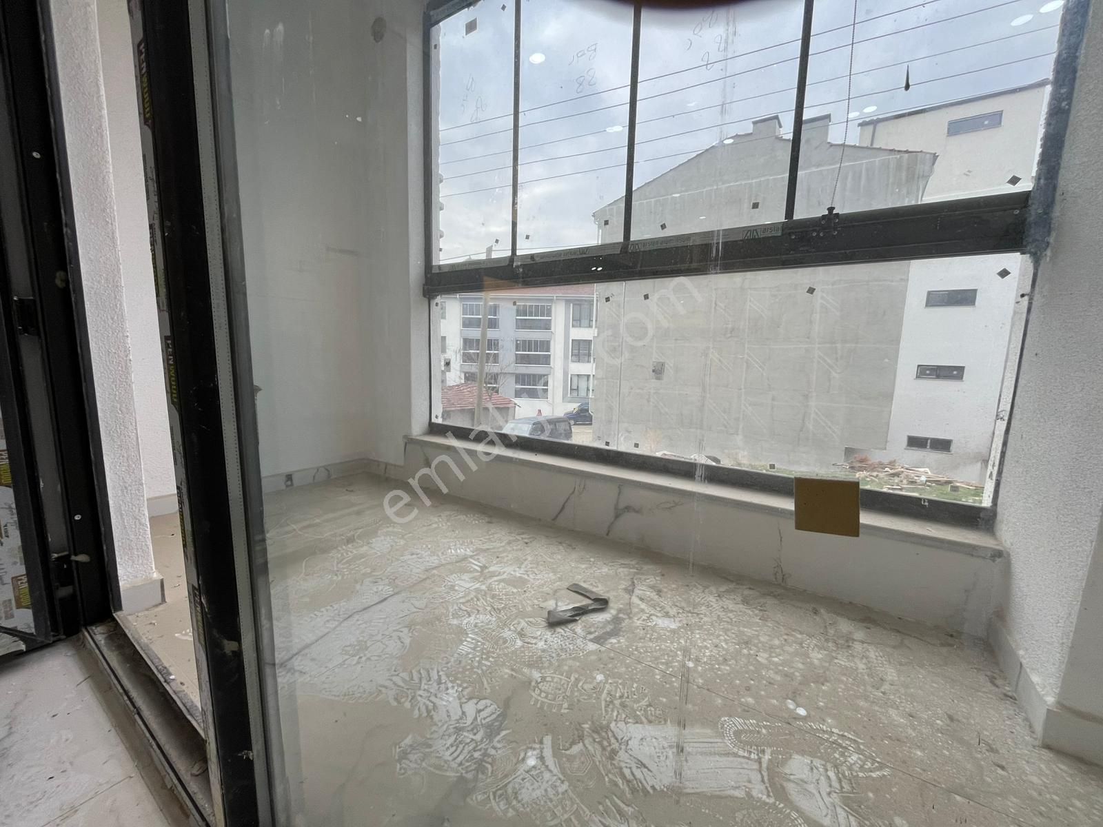 Tuncay Kartal'dan Çamlıca Mh Tombakzade Cd Yakını Özel Garajlı 3+1 - Görsel 10