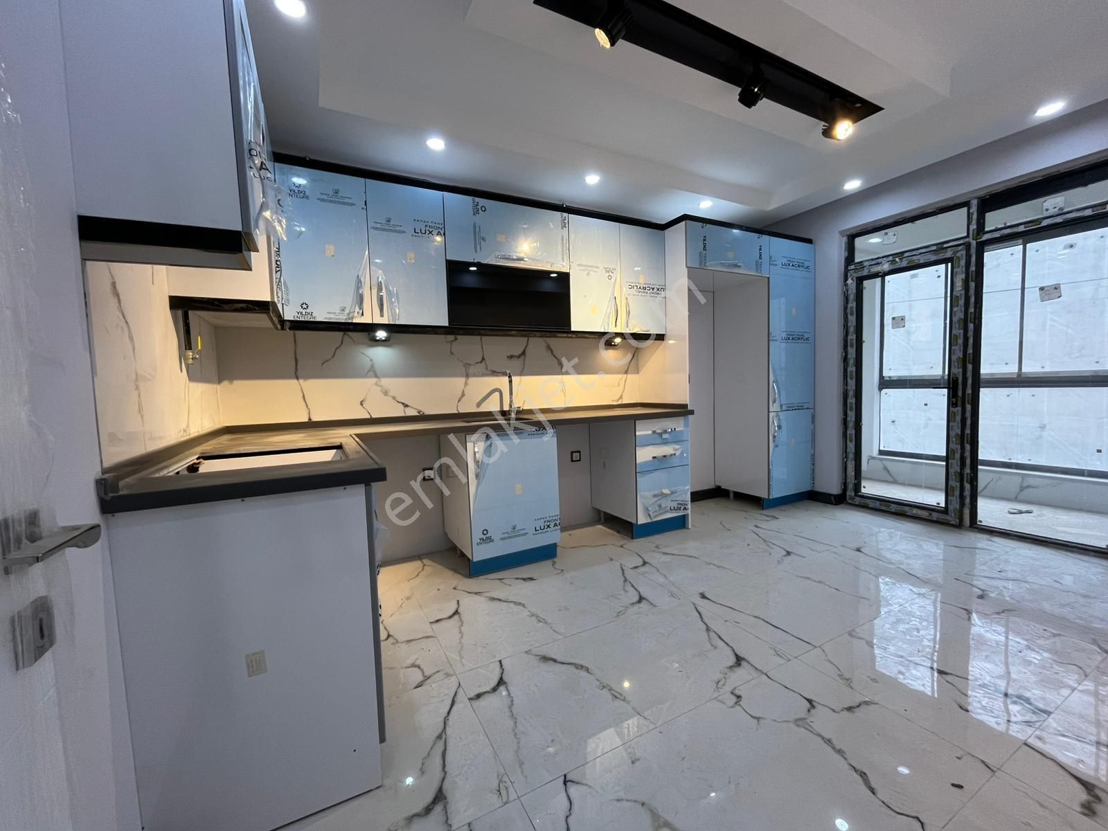 Tuncay Kartal'dan Çamlıca Mh Tombakzade Cd Yakını Özel Garajlı 3+1 - Görsel 8