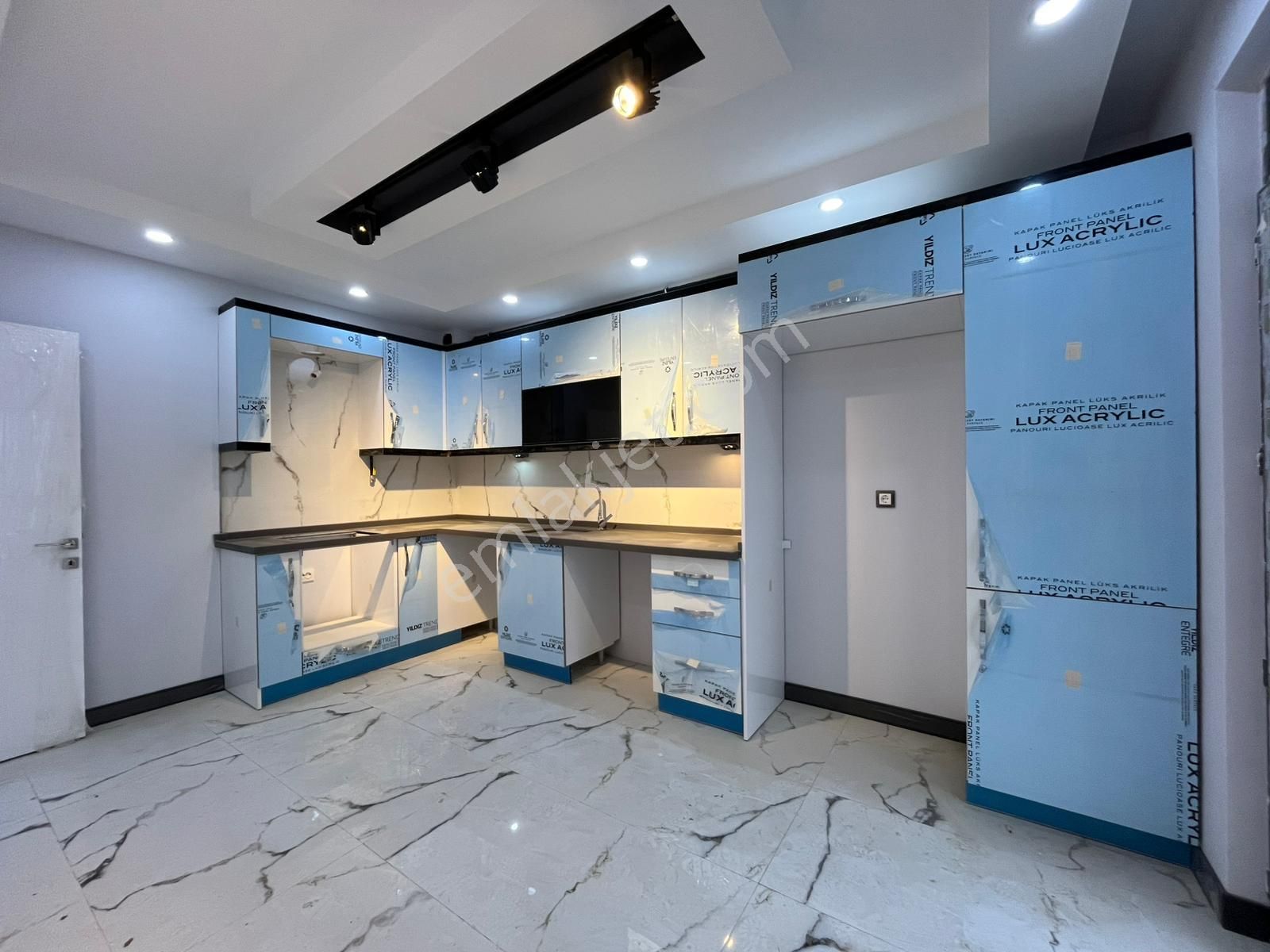 Tuncay Kartal'dan Çamlıca Mh Tombakzade Cd Yakını Özel Garajlı 3+1 - Görsel 7