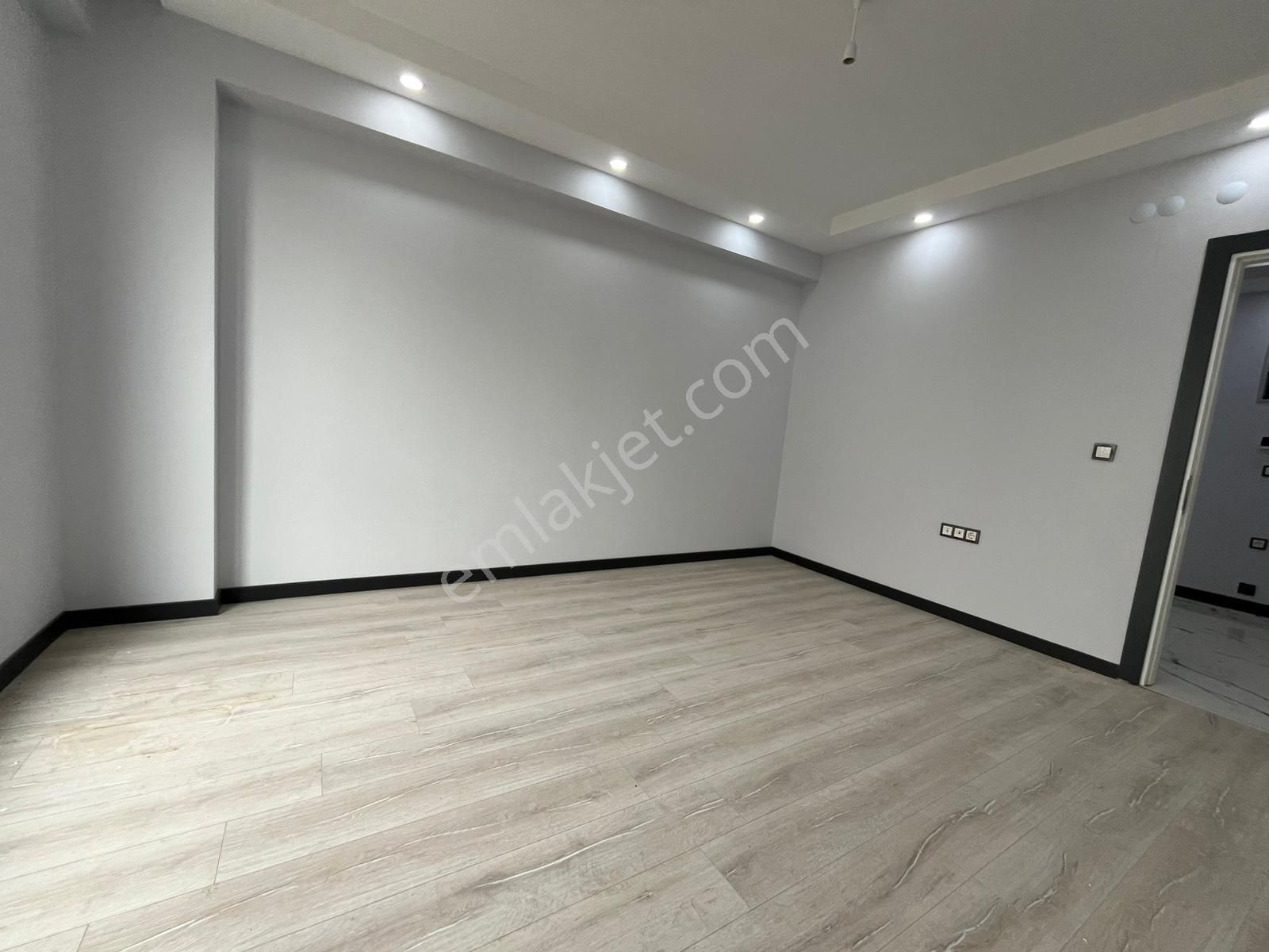 Tuncay Kartal'dan Çamlıca Mh Tombakzade Cd Yakını Özel Garajlı 3+1 - Görsel 22