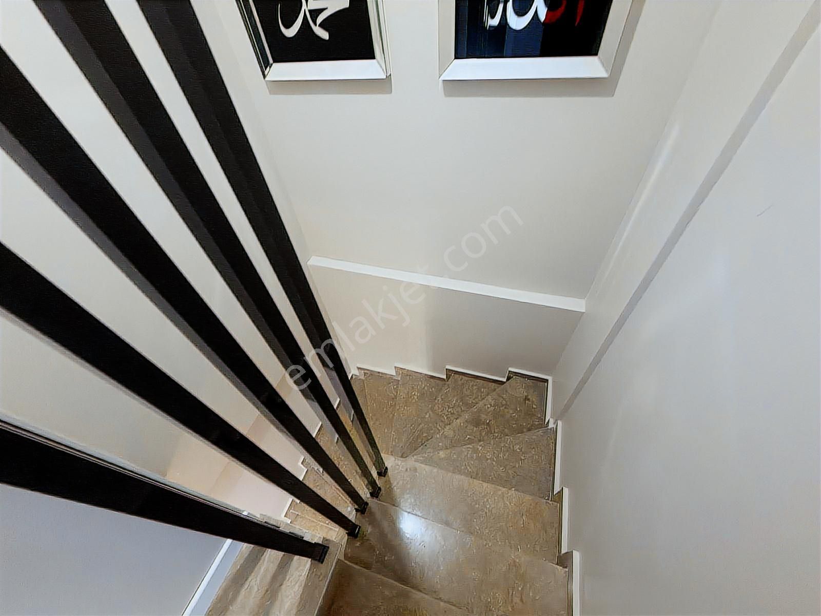 Değerine Değer Katan Bölgede Satılık Villa - Görsel 30