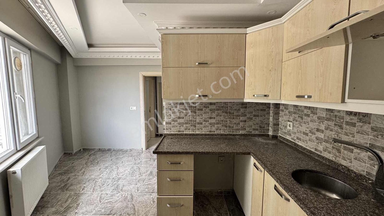 Çerkezköy Tepe Mevkiinde Kiralık 3+1 Daire - Görsel 4