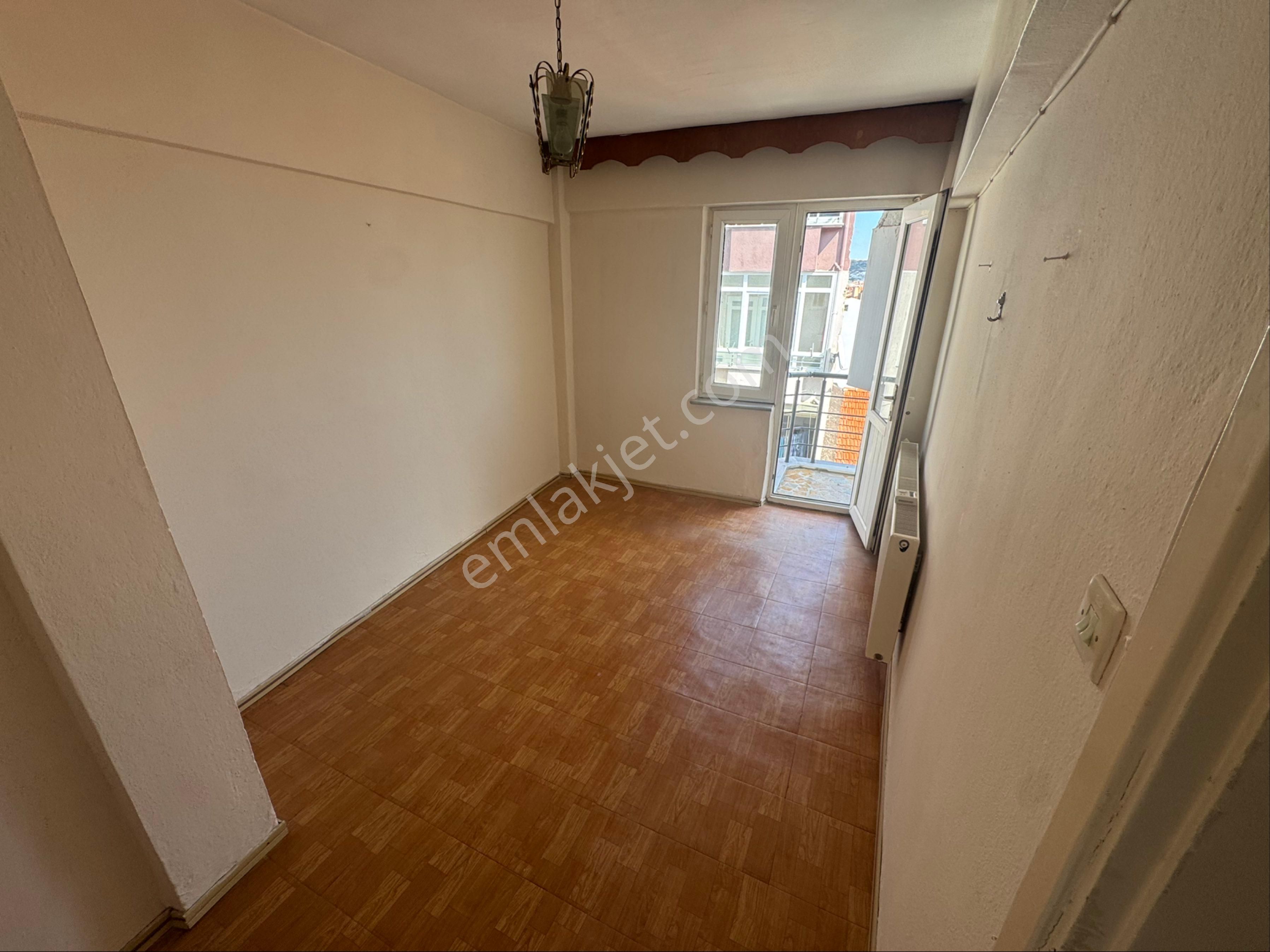 Ak Auto Gayrimenkul'dan Tekirdağ Süleymanpaşa Yavuz Mahallesi Satılık 2+1 Daire - Görsel 9