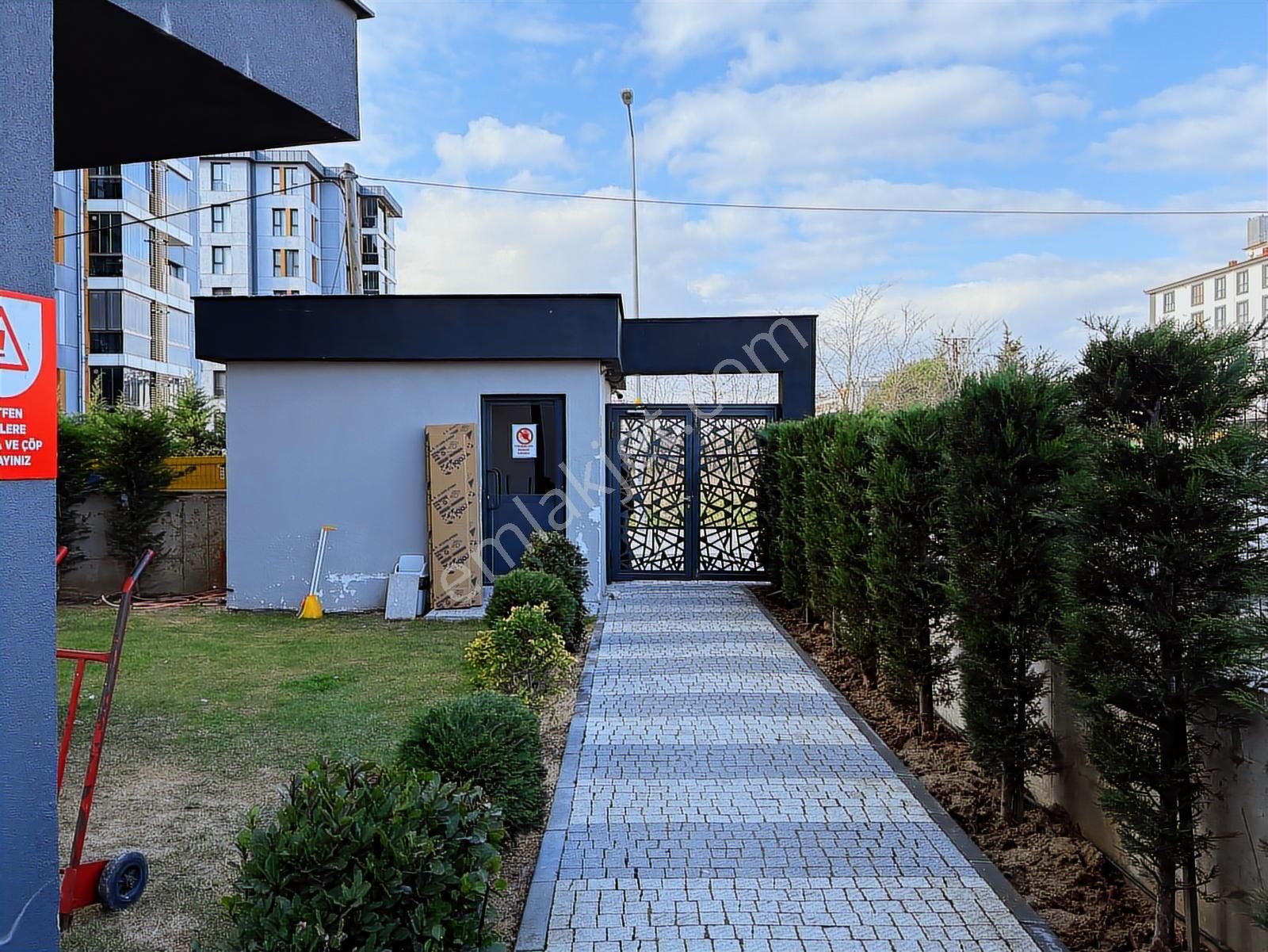 Çerkezköy'de Havuzlu Butik Site'de Kiracılı 1+1 Satılık Daire - Görsel 21