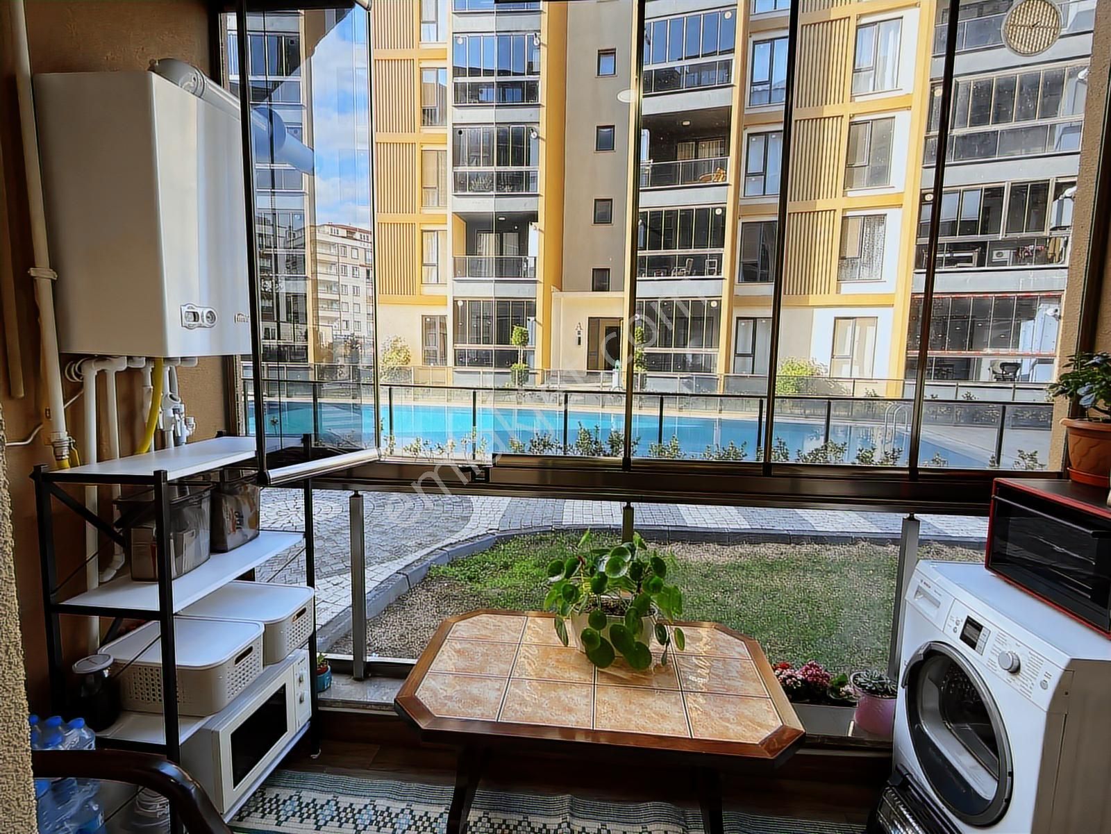 Çerkezköy'de Havuzlu Butik Site'de Kiracılı 1+1 Satılık Daire - Görsel 5