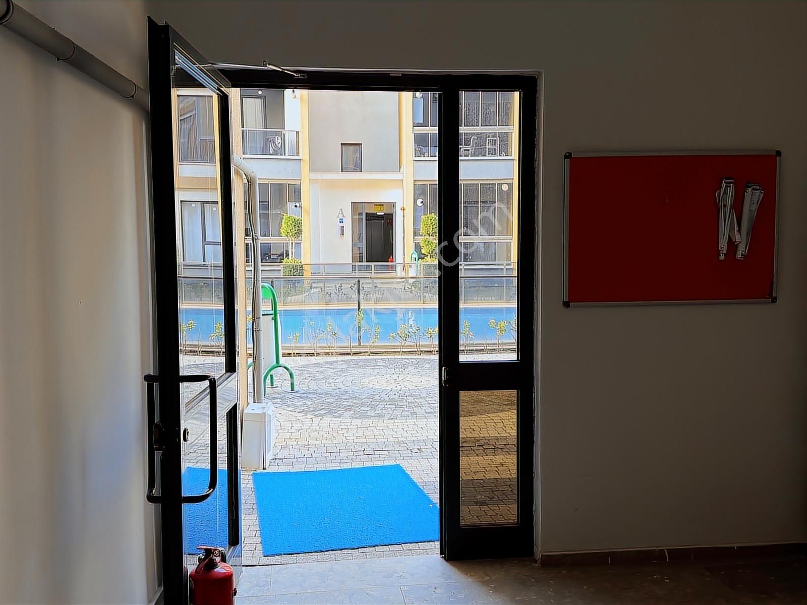 Çerkezköy'de Havuzlu Butik Site'de Kiracılı 1+1 Satılık Daire - Görsel 11