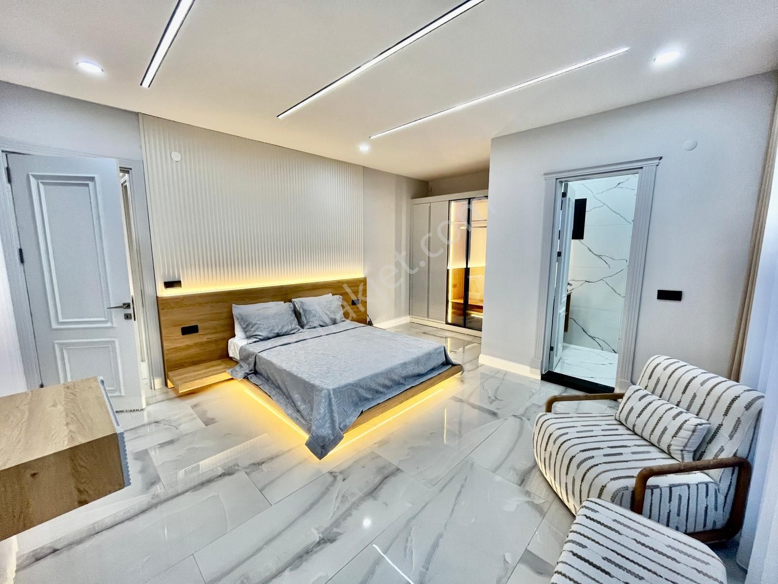 Didim Efeler Mah. 500 M2 Arsa İçinde 5+1 Ful Eşyalı Akıllı Sistemli Jakuzili Tam Müstakil Villamız - Görsel 15