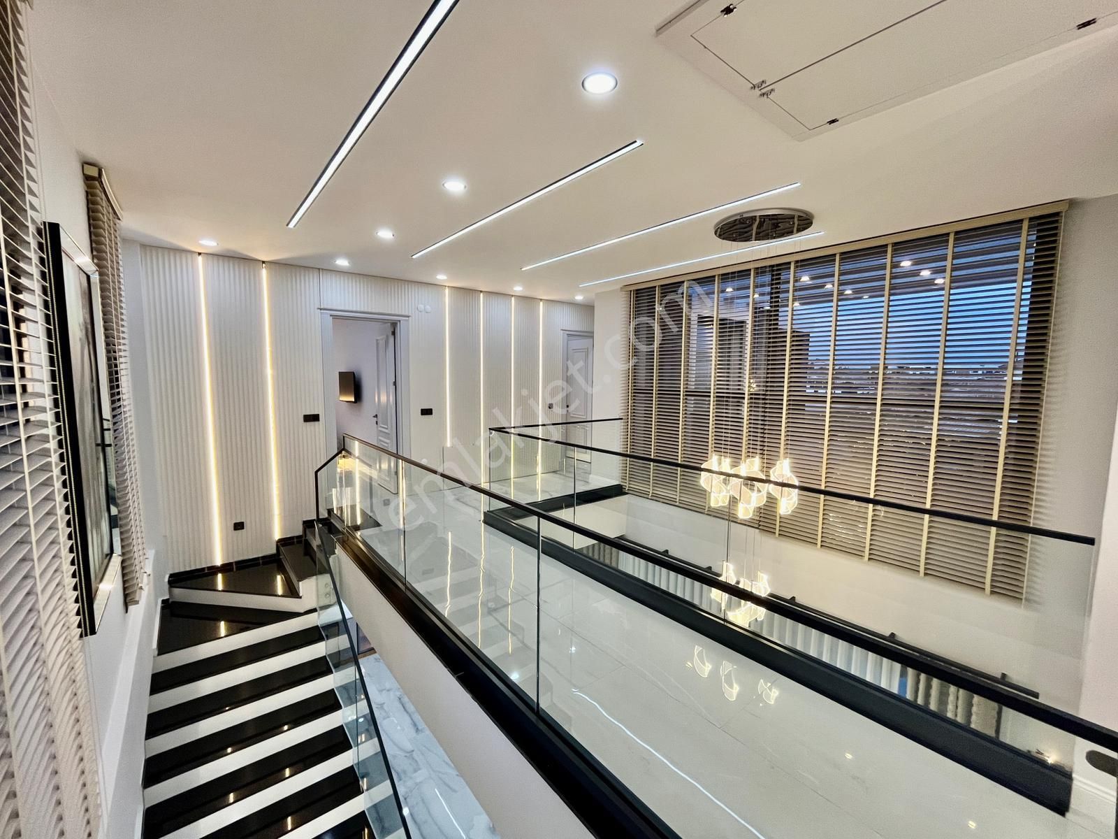 Didim Efeler Mah. 500 M2 Arsa İçinde 5+1 Ful Eşyalı Akıllı Sistemli Jakuzili Tam Müstakil Villamız - Görsel 18