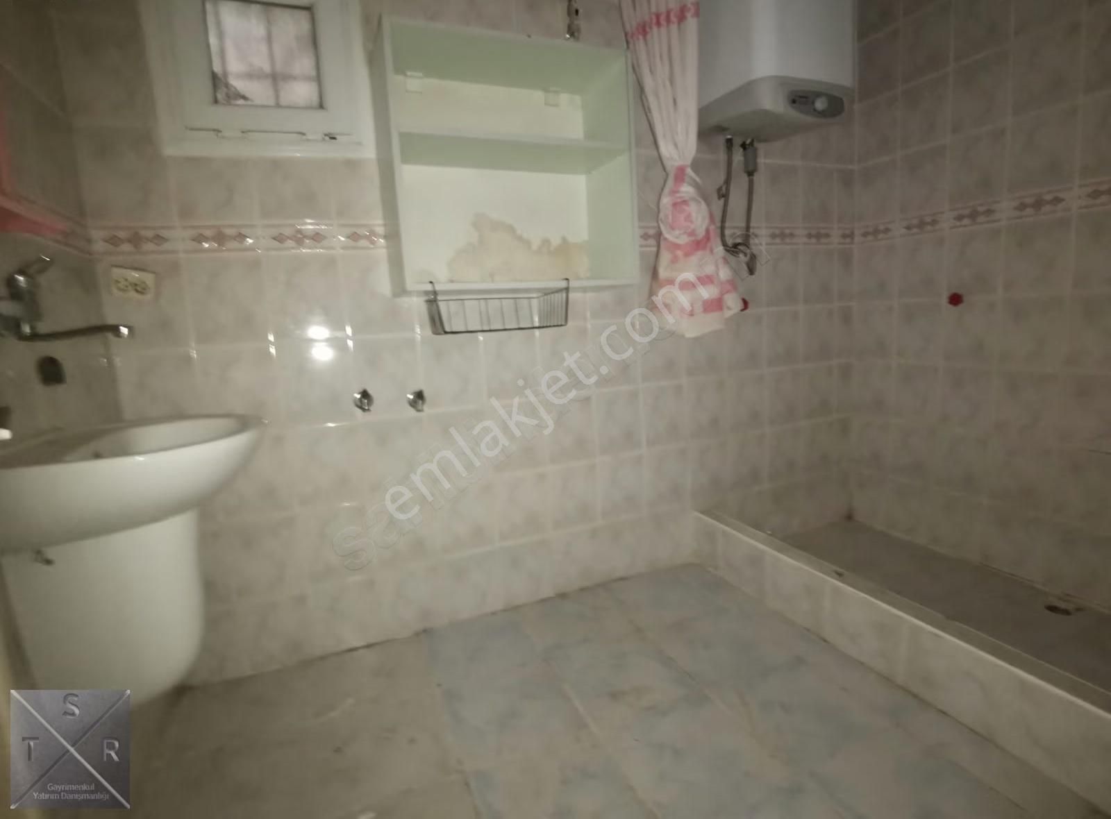 Karşıyaka Cumhuriyet Mah.müstakil Bahçeli Kiralık 3+1 Daire - Görsel 4