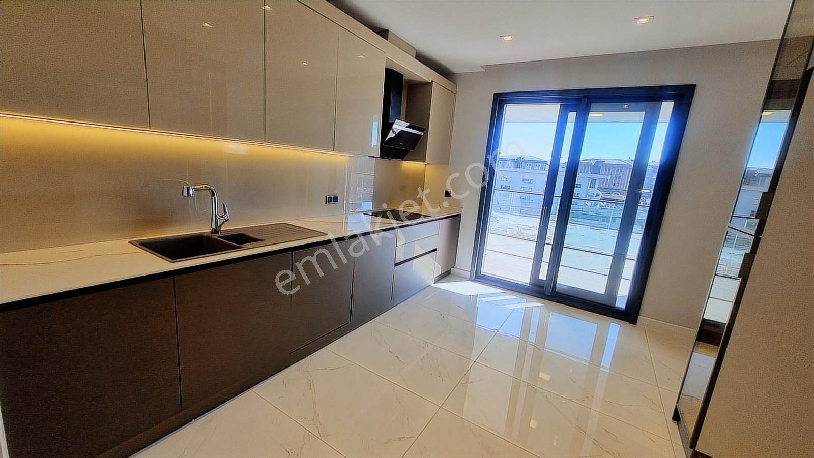 Akzirve Topkapı 29'da 4+1 Kiralık Daire Güvenlik Havuz Otopark - Görsel 35