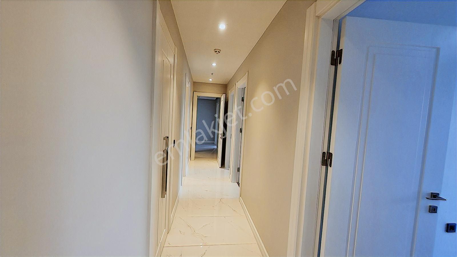 Akzirve Topkapı 29'da 4+1 Kiralık Daire Güvenlik Havuz Otopark - Görsel 4