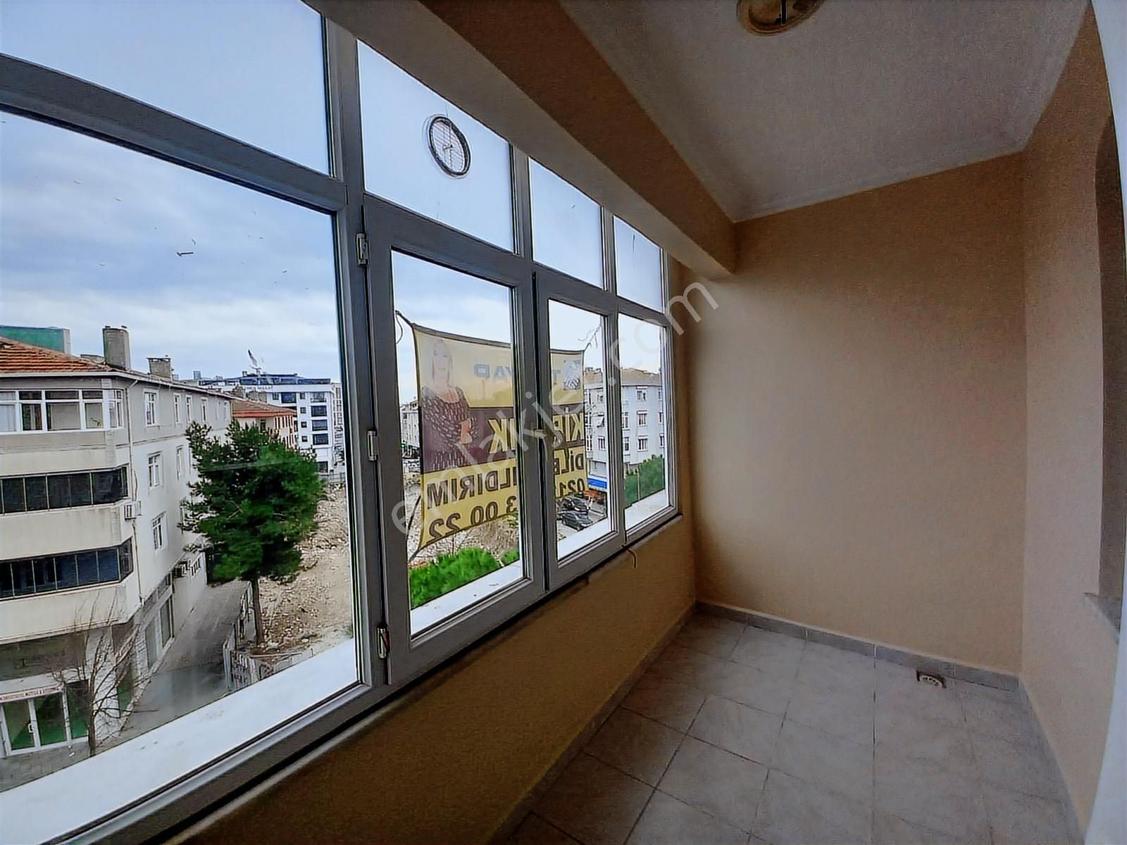 19 Mayıs Mahhalesinde 3+1 Kiralık Daire - Görsel 18