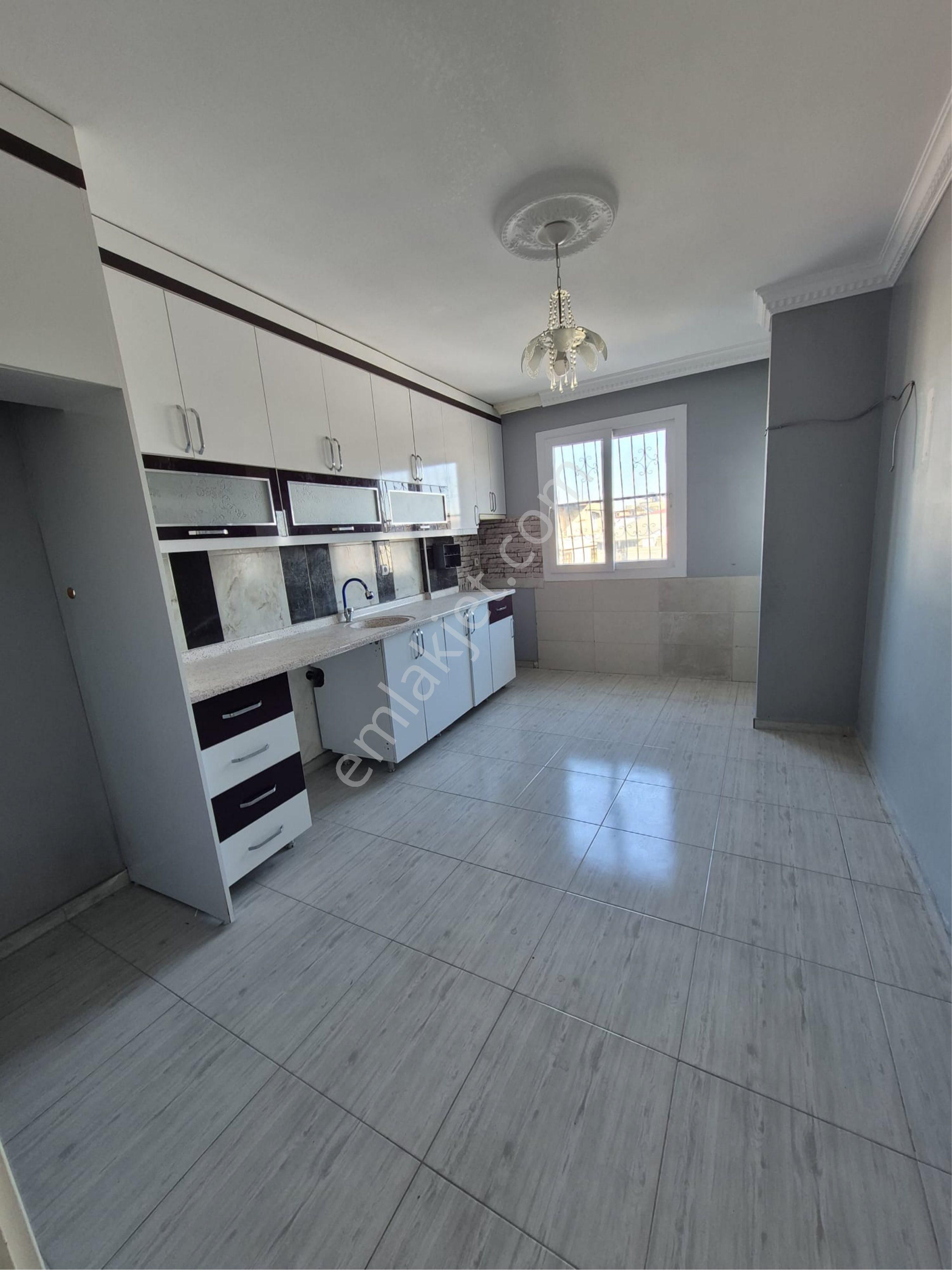 Ugur Kaya Gayrimenkuldan Yuregir Ulubatlida 3 Katli Mustakil Satlik - Görsel 4