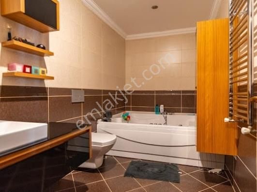 Fatih Mah.de Deniz Manzaralı, Müstakil Girişli,e5e Yakın Villa - Görsel 7