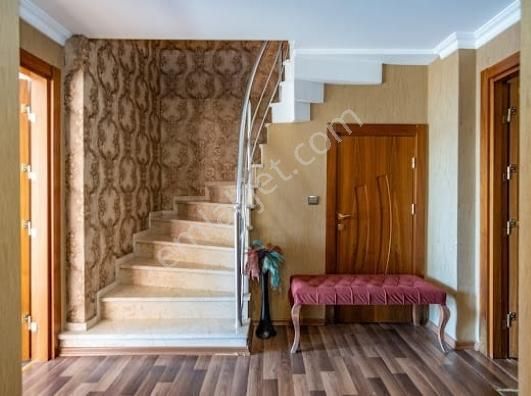 Fatih Mah.de Deniz Manzaralı, Müstakil Girişli,e5e Yakın Villa - Görsel 32