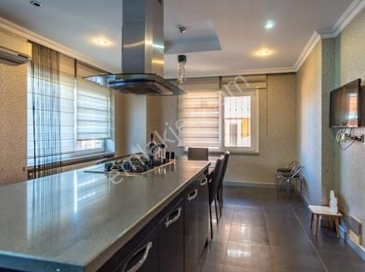 Fatih Mah.de Deniz Manzaralı, Müstakil Girişli,e5e Yakın Villa - Görsel 21