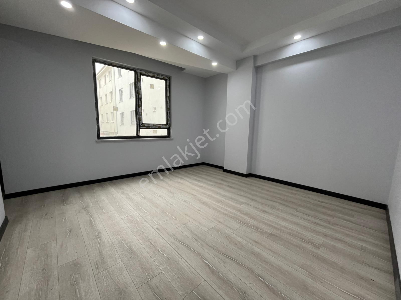 Tuncay Kartal'dan Çamlıca Mh Özel Garajlı İskanlı Köşe 3+1 Daire - Görsel 24