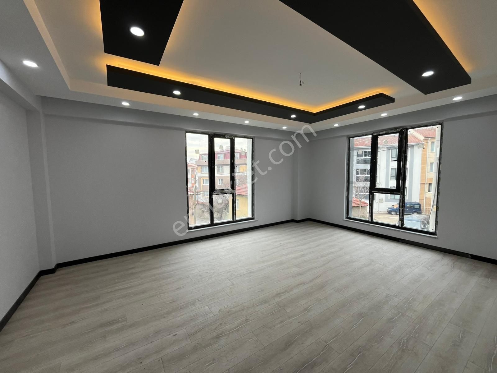 Tuncay Kartal'dan Çamlıca Mh Özel Garajlı İskanlı Köşe 3+1 Daire - Görsel 3